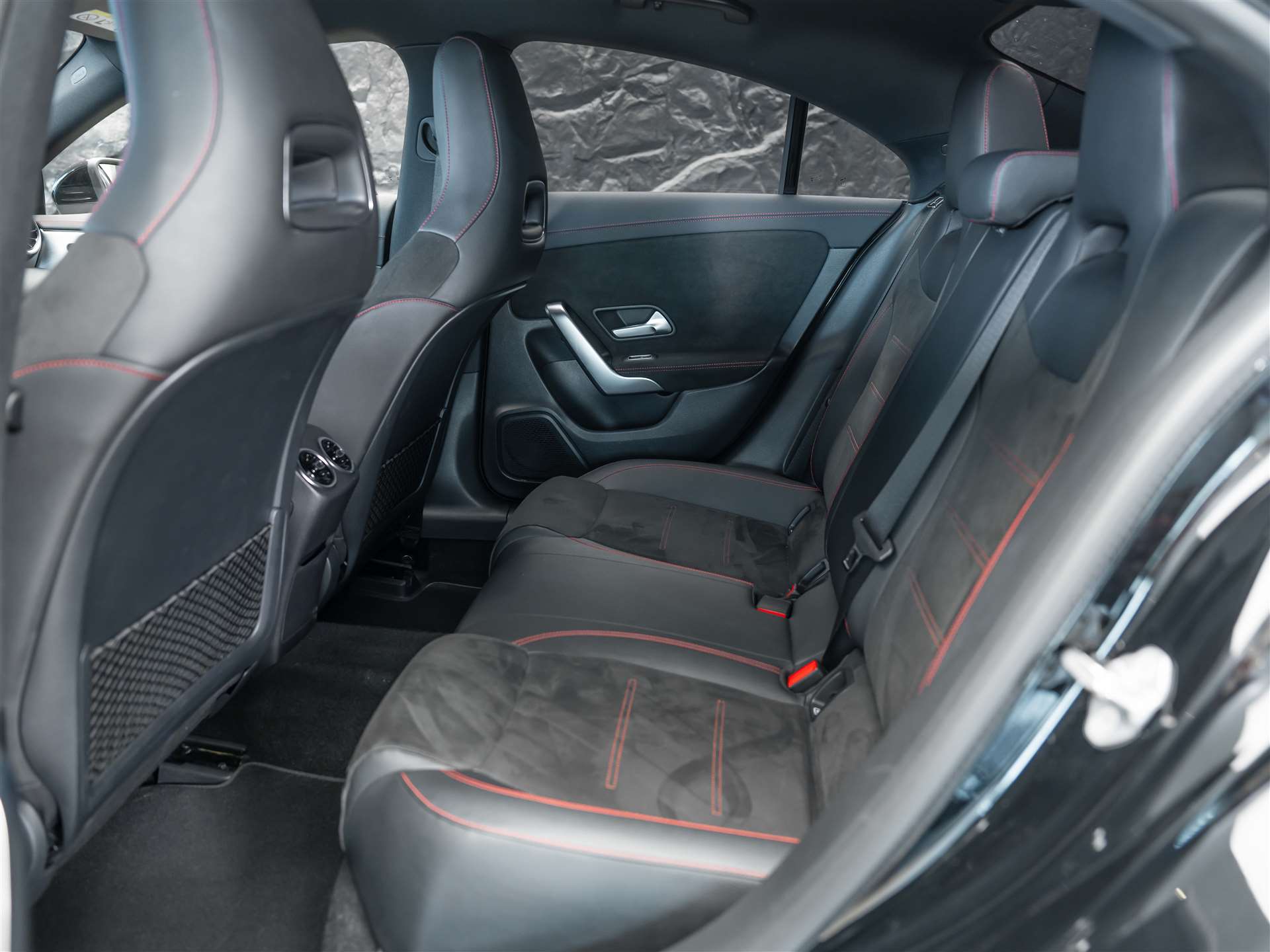 MERCEDES-BENZ CLA 200 AMG Line 7G-DCT *Ambientebeleuchtung*Kamera*-image-12