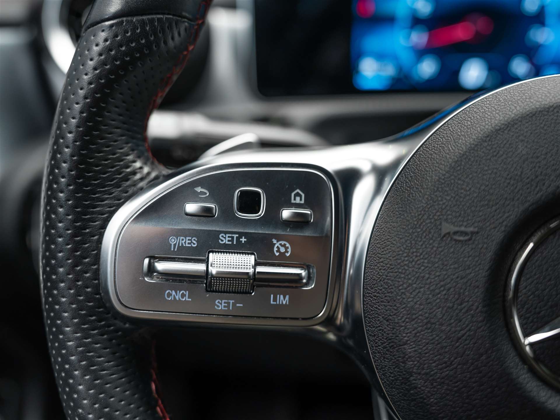 MERCEDES-BENZ CLA 200 AMG Line 7G-DCT *Ambientebeleuchtung*Kamera*-image-29