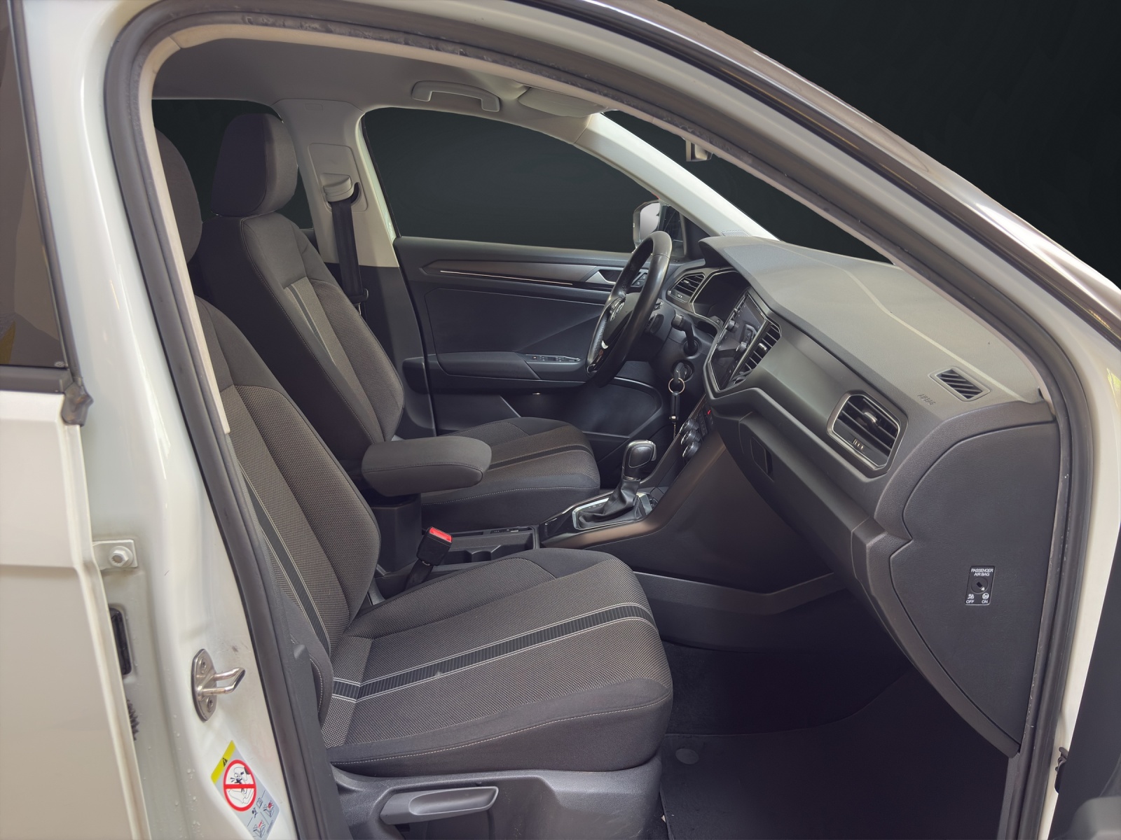VW T-Roc 1.5 TSI EVO Advance DSG-image-12