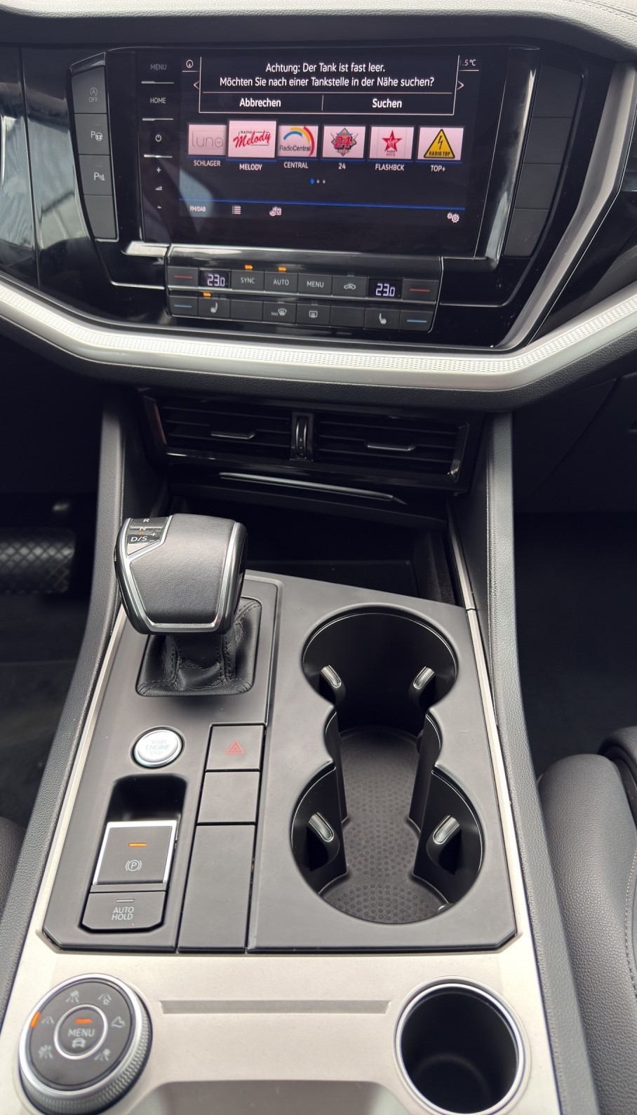 VW Touareg 3.0 TDI Basic Tiptronic-image-10