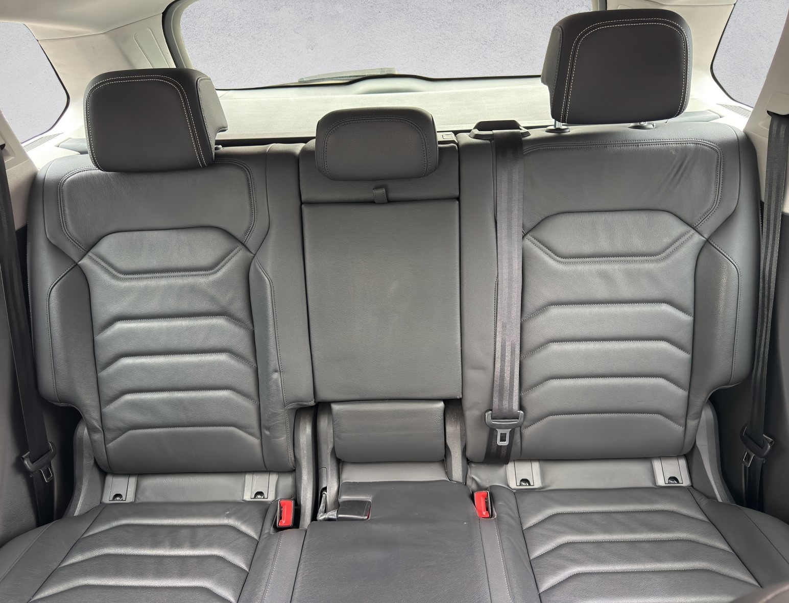 VW Touareg 3.0 TDI Basic Tiptronic-image-14