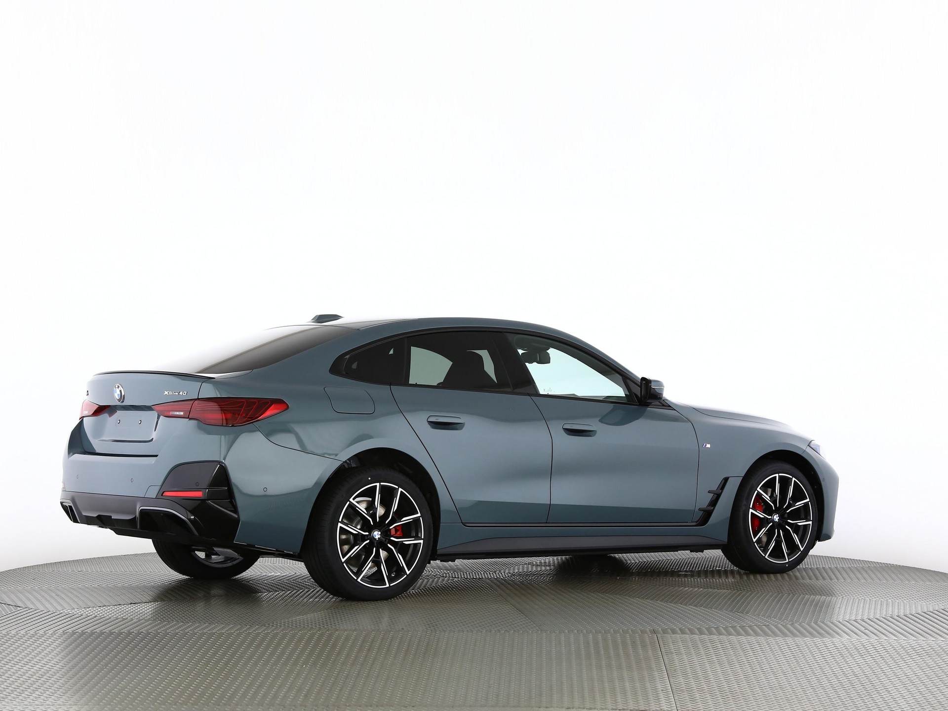 BMW i4 xDrive40-image-20
