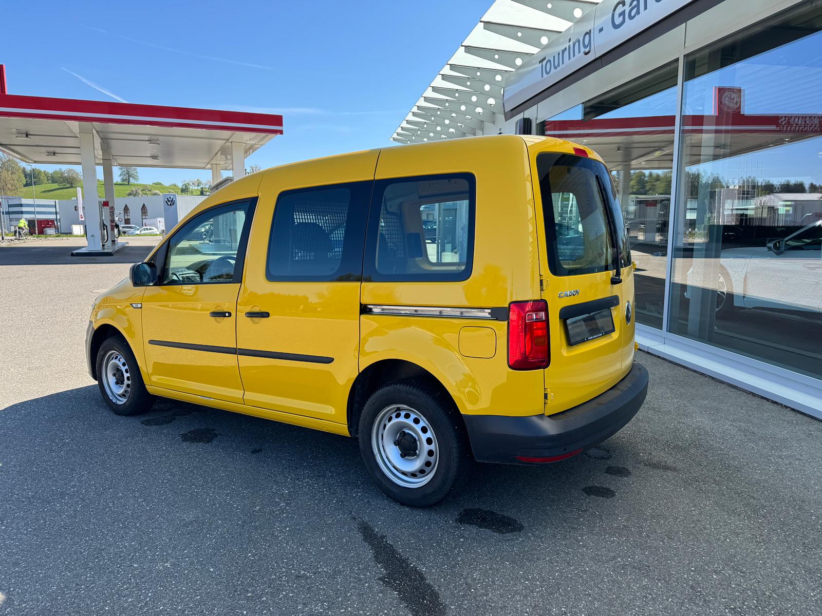 VW Caddy 1.0 TSI BlueMotion Technology-showroom-element-1