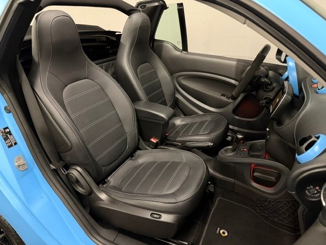 SMART fortwo Cabrio Brabus Edition twinmatic 110 HP-image-21