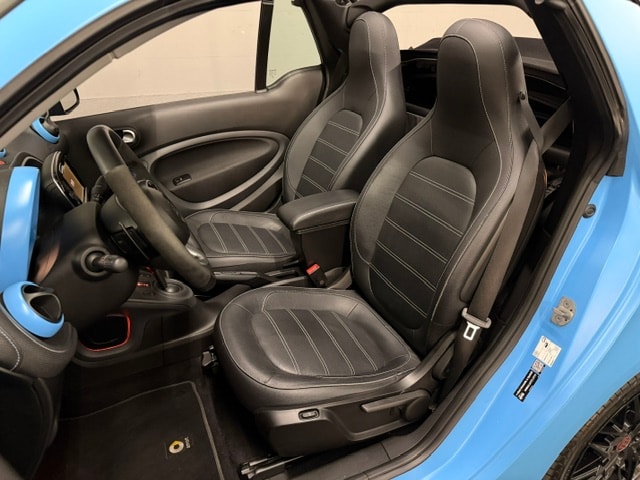 SMART fortwo Cabrio Brabus Edition twinmatic 110 HP-image-19