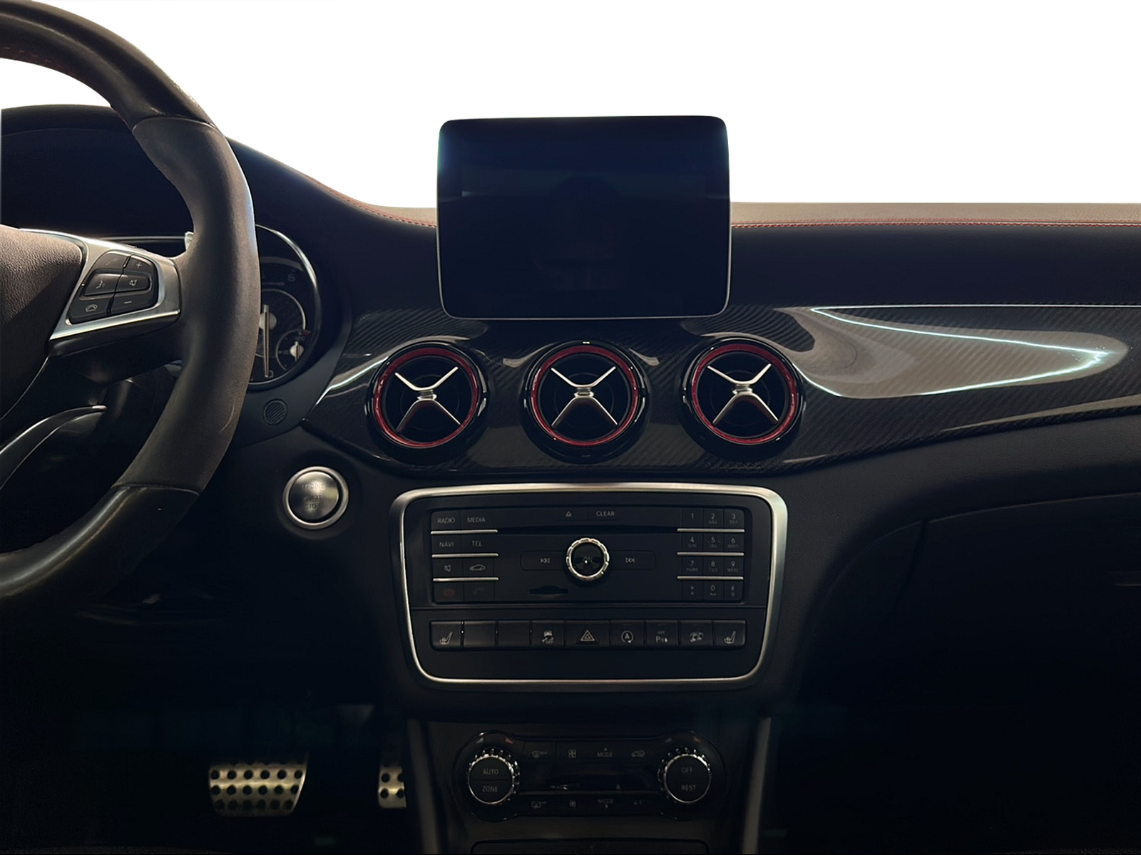 MERCEDES-BENZ GLA 45 AMG 4Matic 7G-DCT-image-14