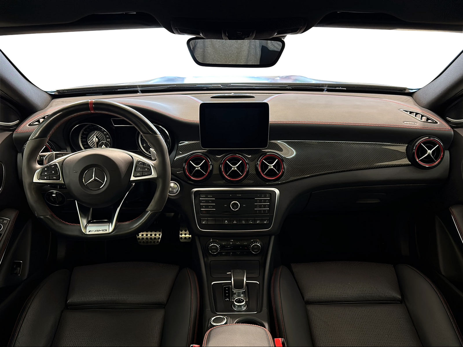 MERCEDES-BENZ GLA 45 AMG 4Matic 7G-DCT-image-13