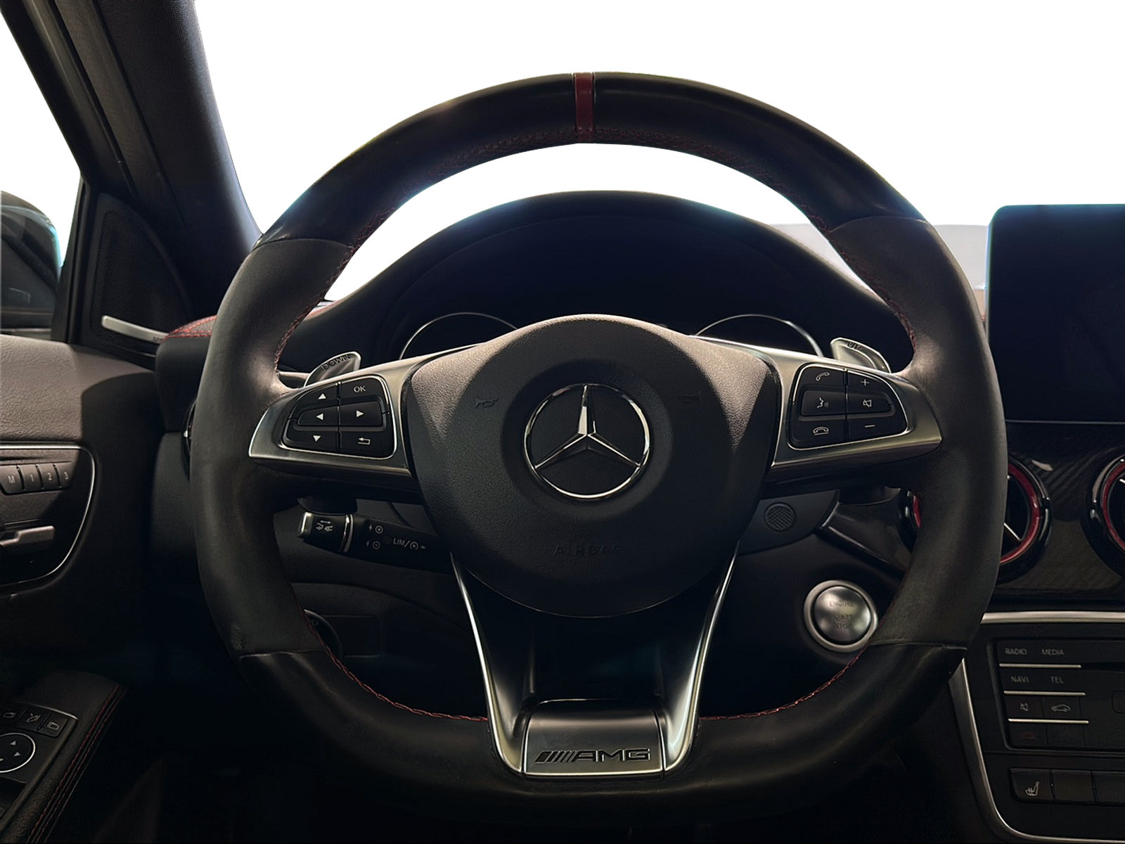 MERCEDES-BENZ GLA 45 AMG 4Matic 7G-DCT-image-21