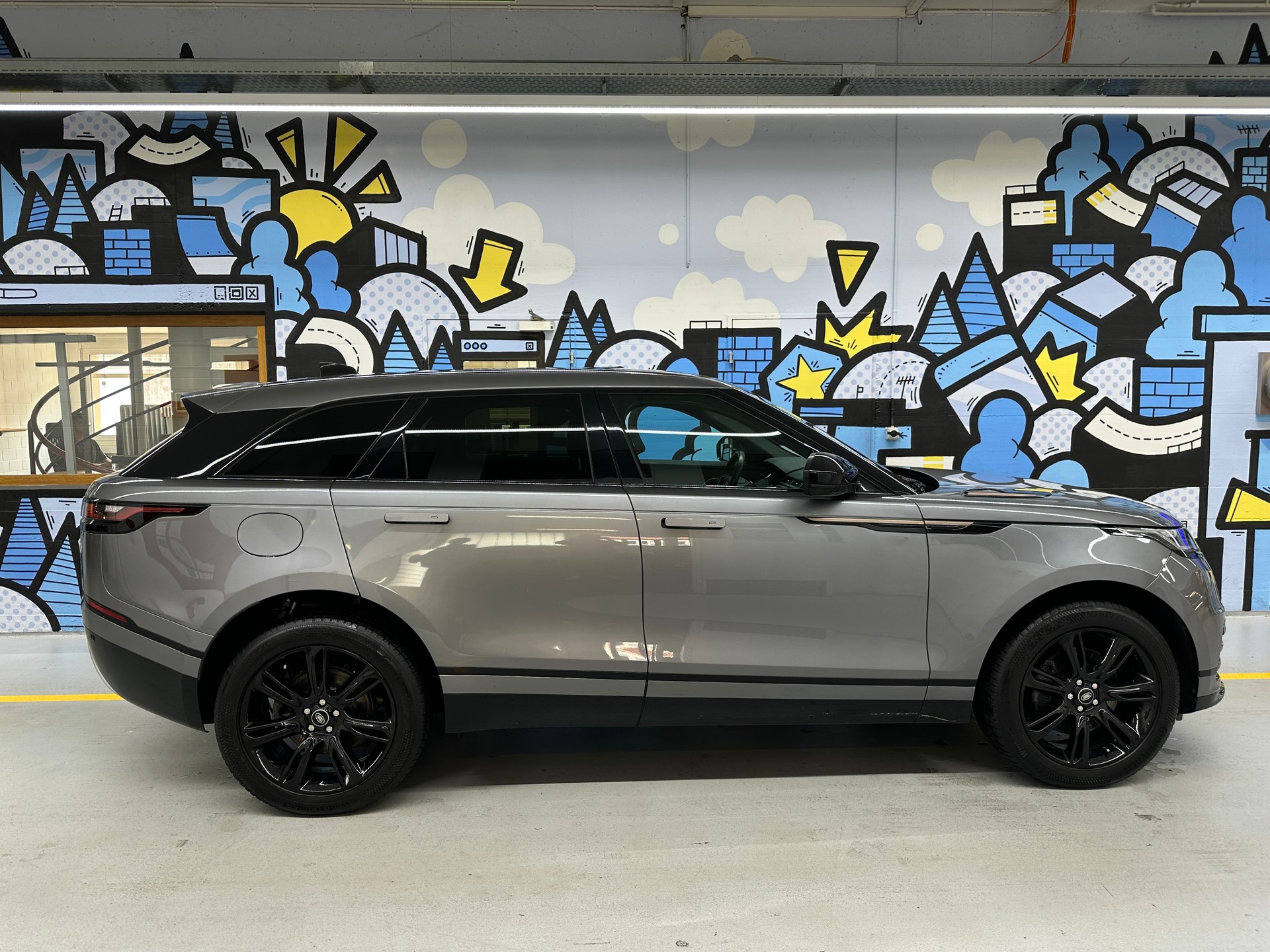 LAND ROVER Range Rover Velar R-Dynamic P 250 SE Automatic-showroom-element-2