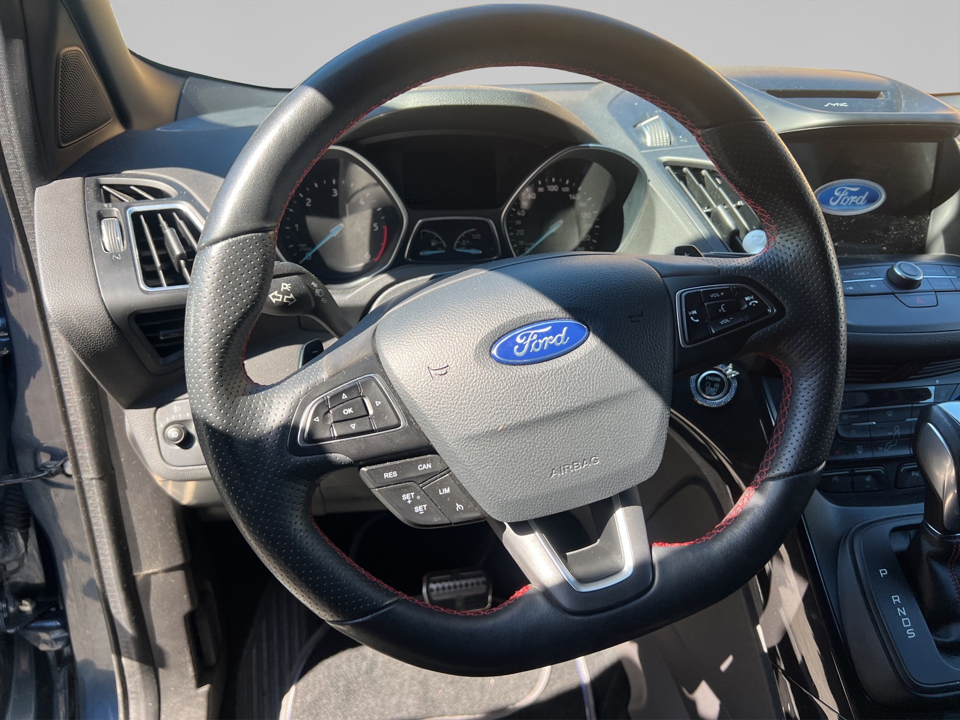 FORD Kuga 2.0 TDCi Trend+ 4WD PowerShift-image-9