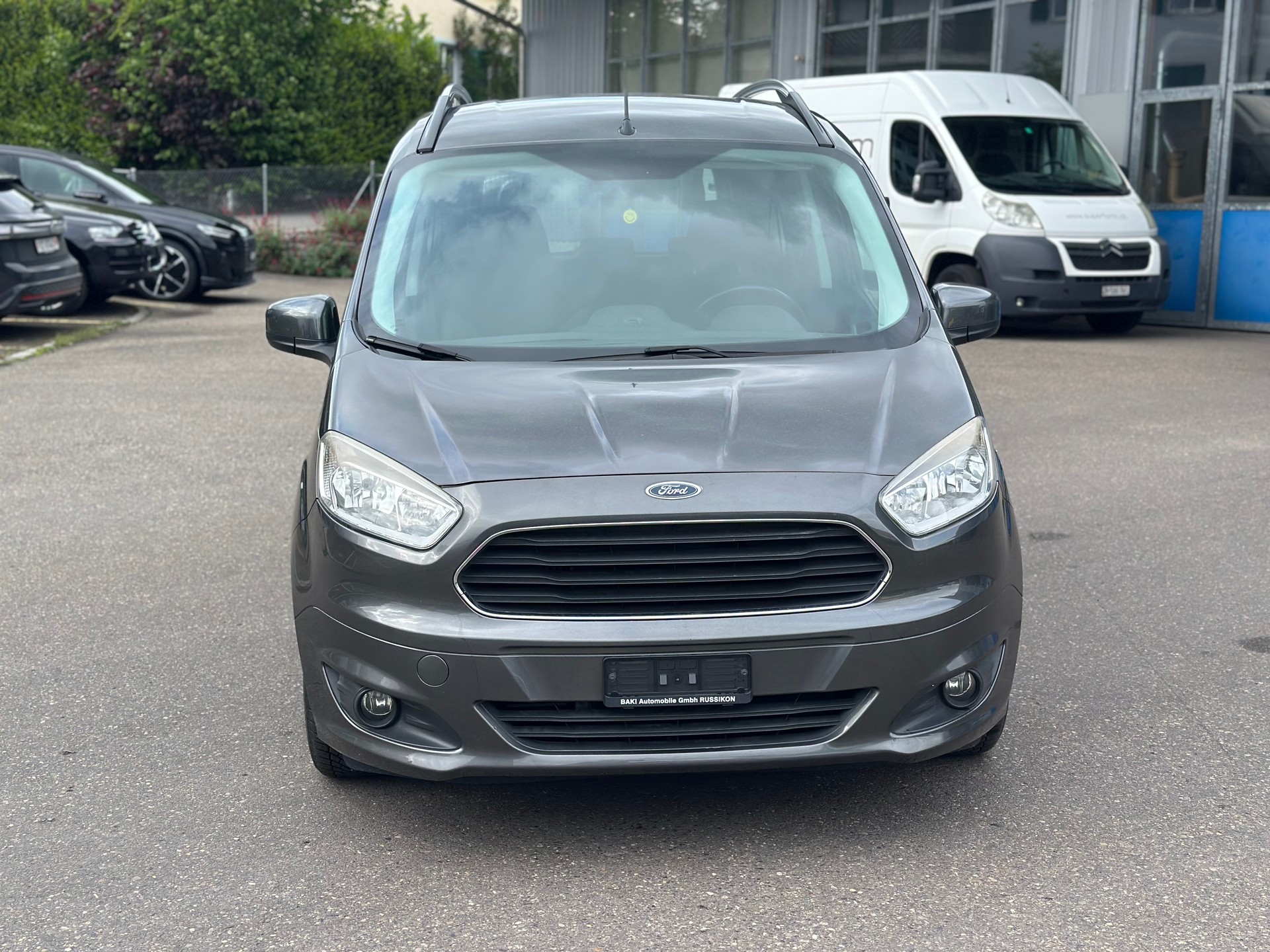 FORD Tourneo Courier 1.0 SCTi Titanium-showroom-element-2