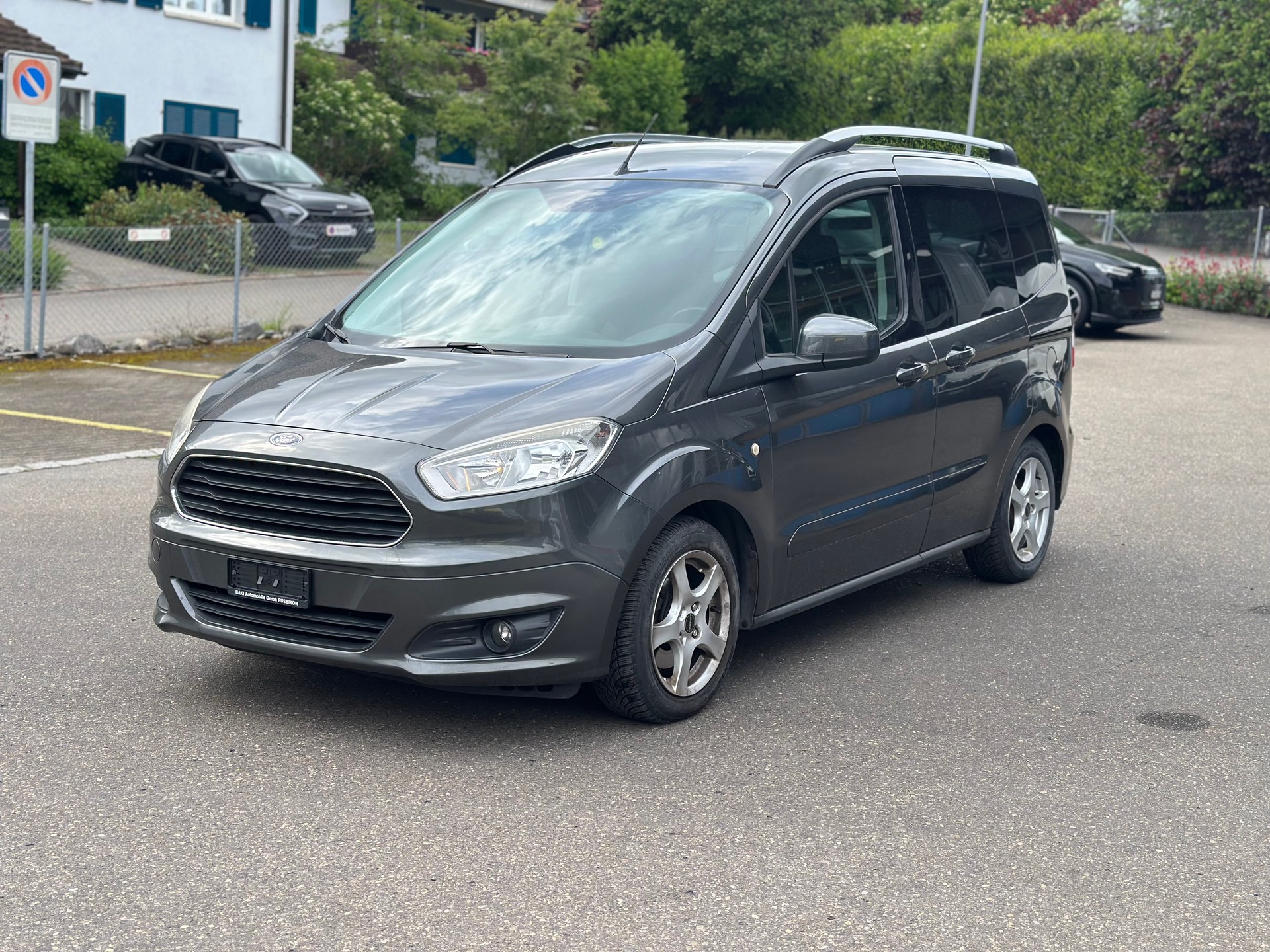 FORD Tourneo Courier 1.0 SCTi Titanium