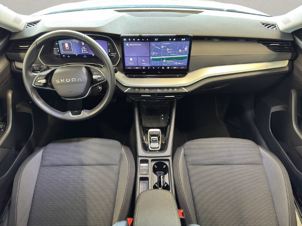 SKODA Octavia Combi 1.5 TSI Selection-image-6