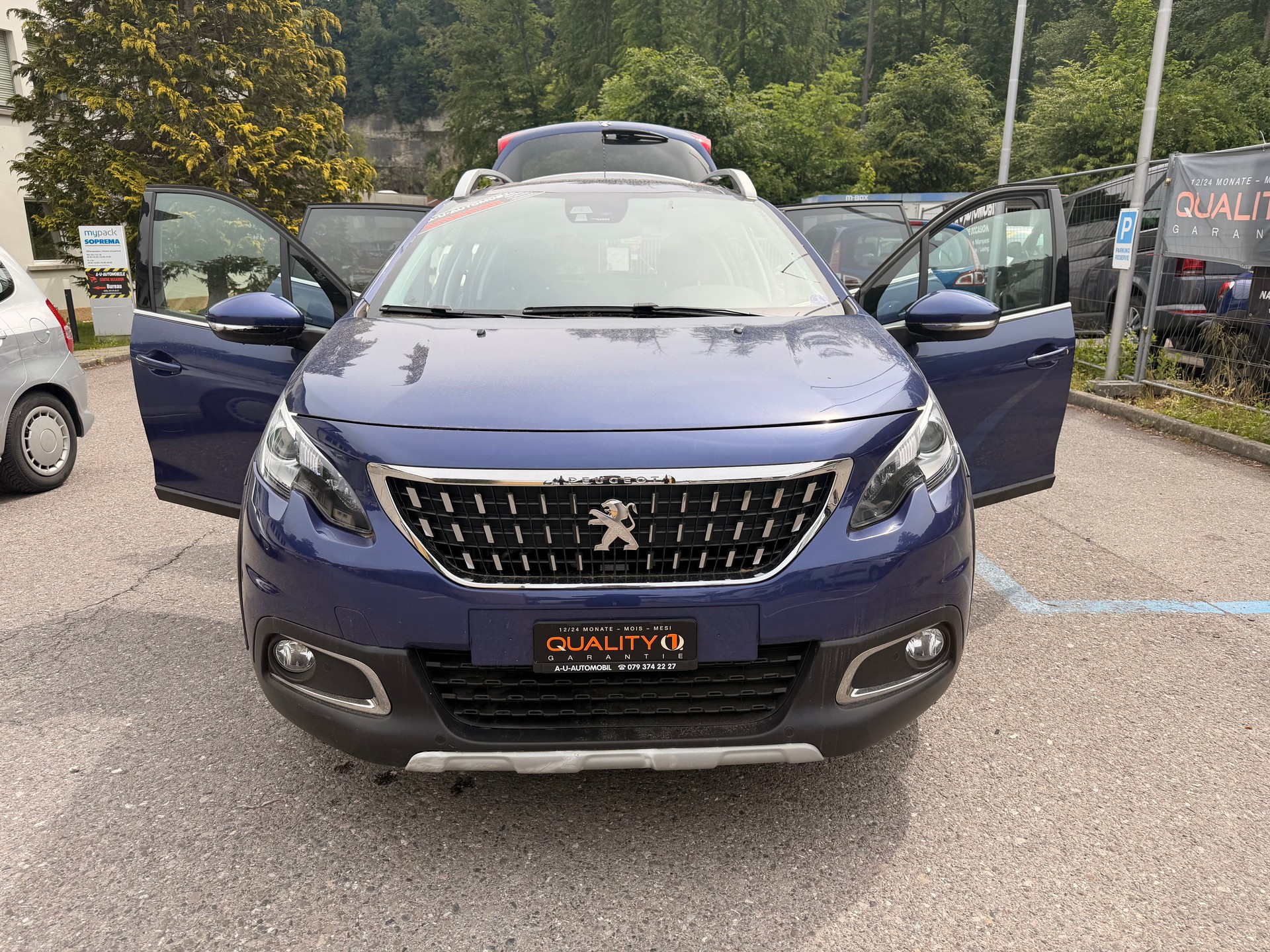 PEUGEOT 2008 1.2 PureTech Allure EAT6-image-13
