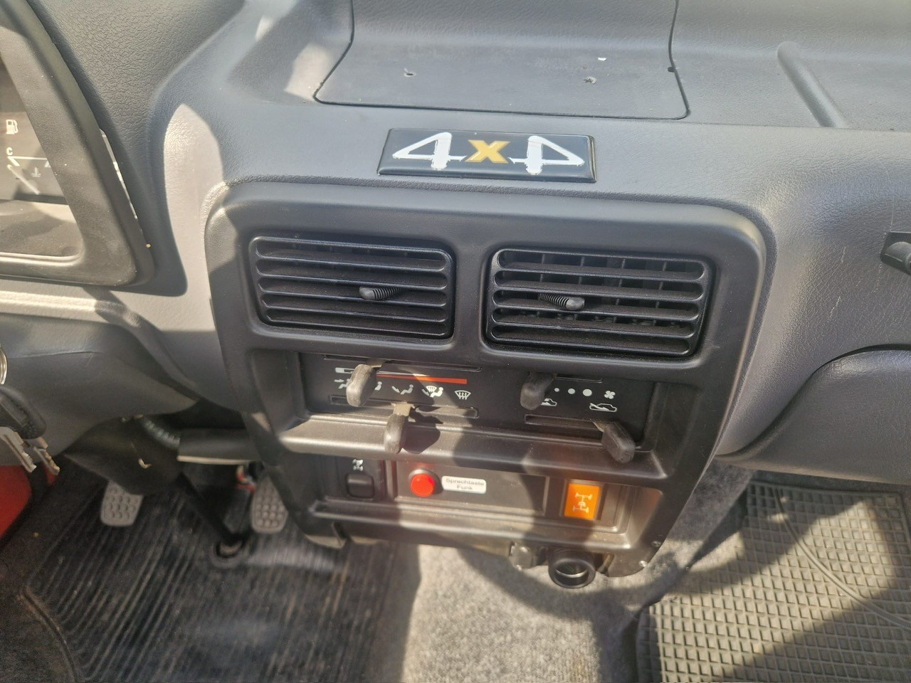 PIAGGIO Porter 1.3-16 4x4 - EX. Veicolo Esercito CH con SOLO KM. 3400 - PARI AL NUOVO !! - Ponte Ribaltabile 3 Lati "NUOVO"-image-13