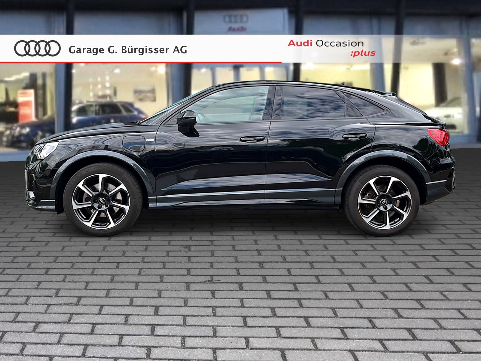 AUDI Q3 Sportback 45 TFSI e S line Attraction S-tronic Mythosschwarz Metallic-showroom-element-2