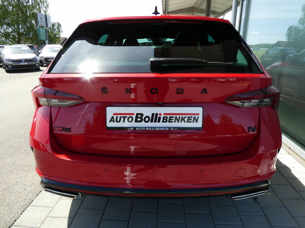 SKODA Octavia Combi 1.4 TSI PHEV 245 RS DSG-image-5