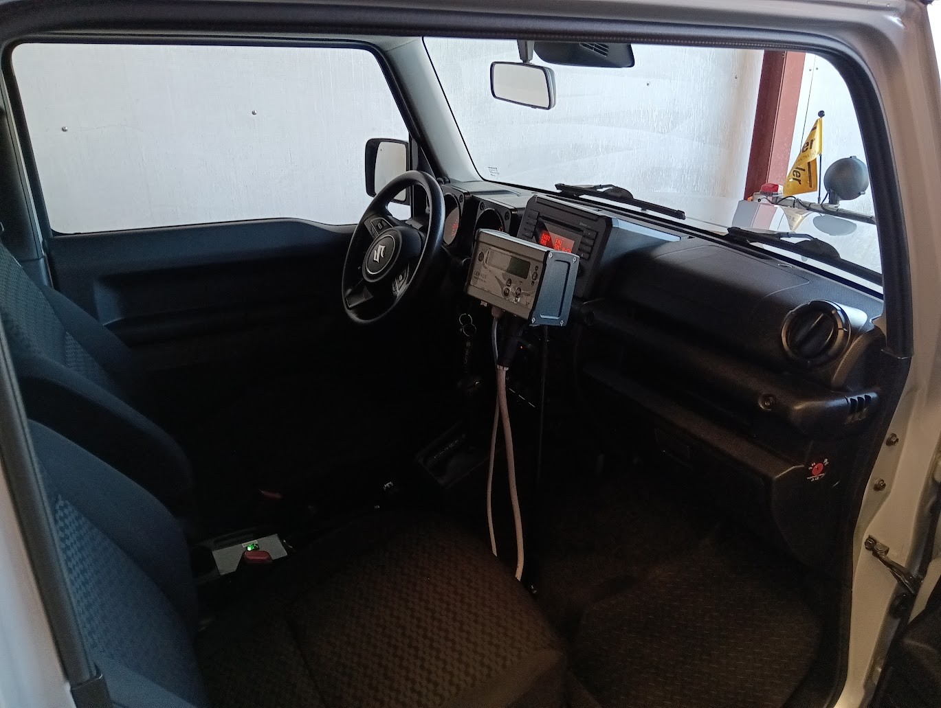 SUZUKI Jimny 1.5 Compact Top 4x4 Automat-image-13