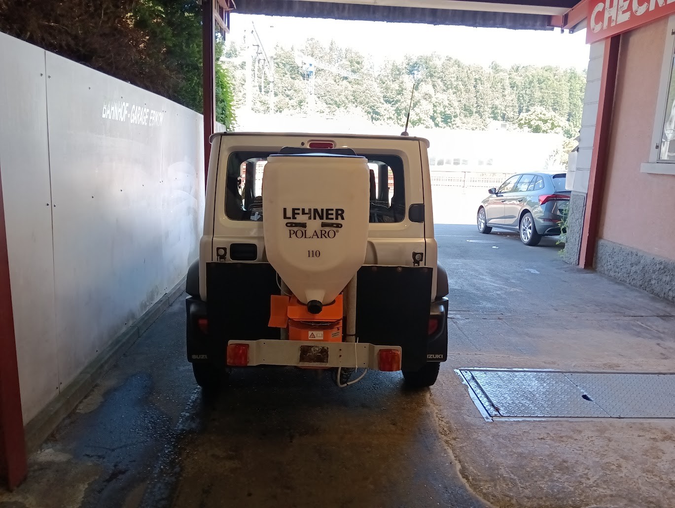 SUZUKI Jimny 1.5 Compact Top 4x4 Automat-image-3
