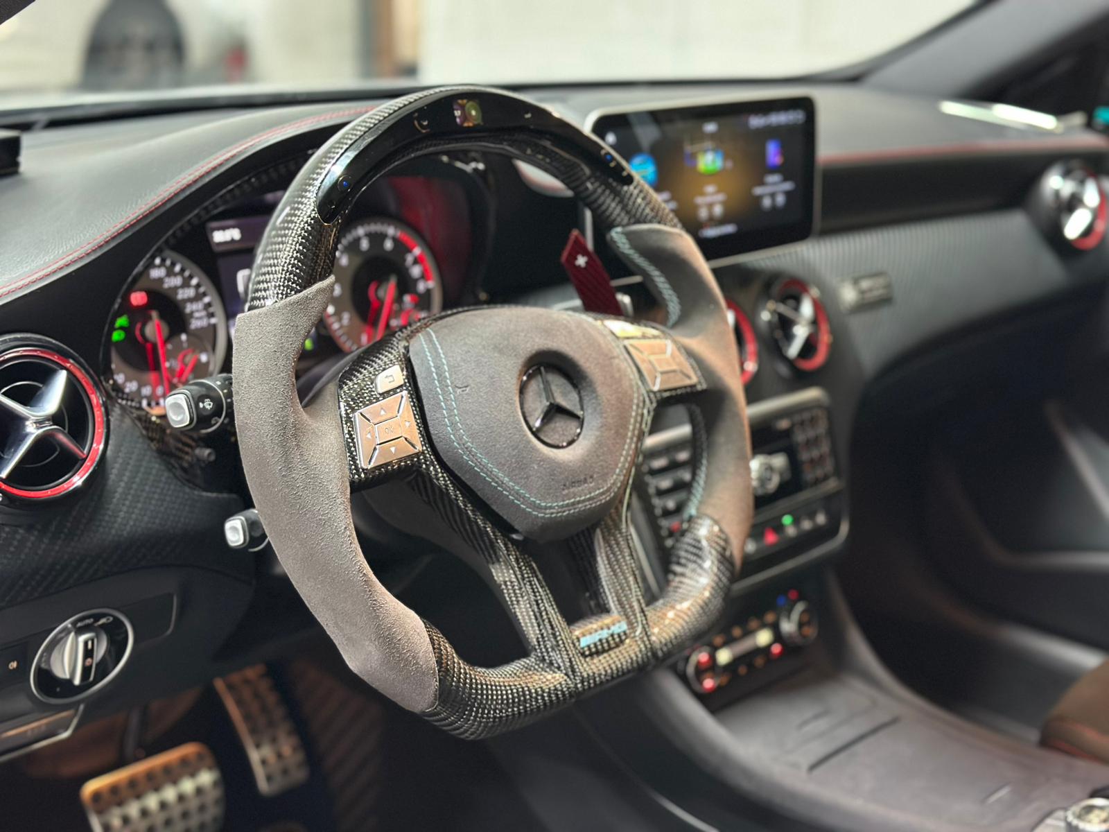 MERCEDES-BENZ A 250 AMG Line 4Matic 7G-DCT-image-8