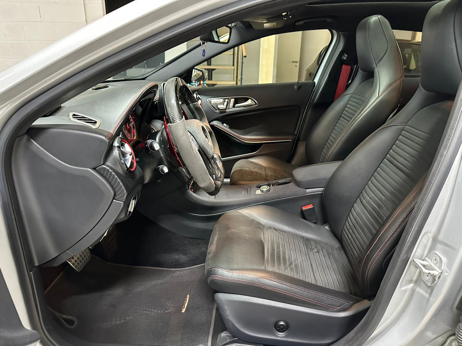 MERCEDES-BENZ A 250 AMG Line 4Matic 7G-DCT-image-11