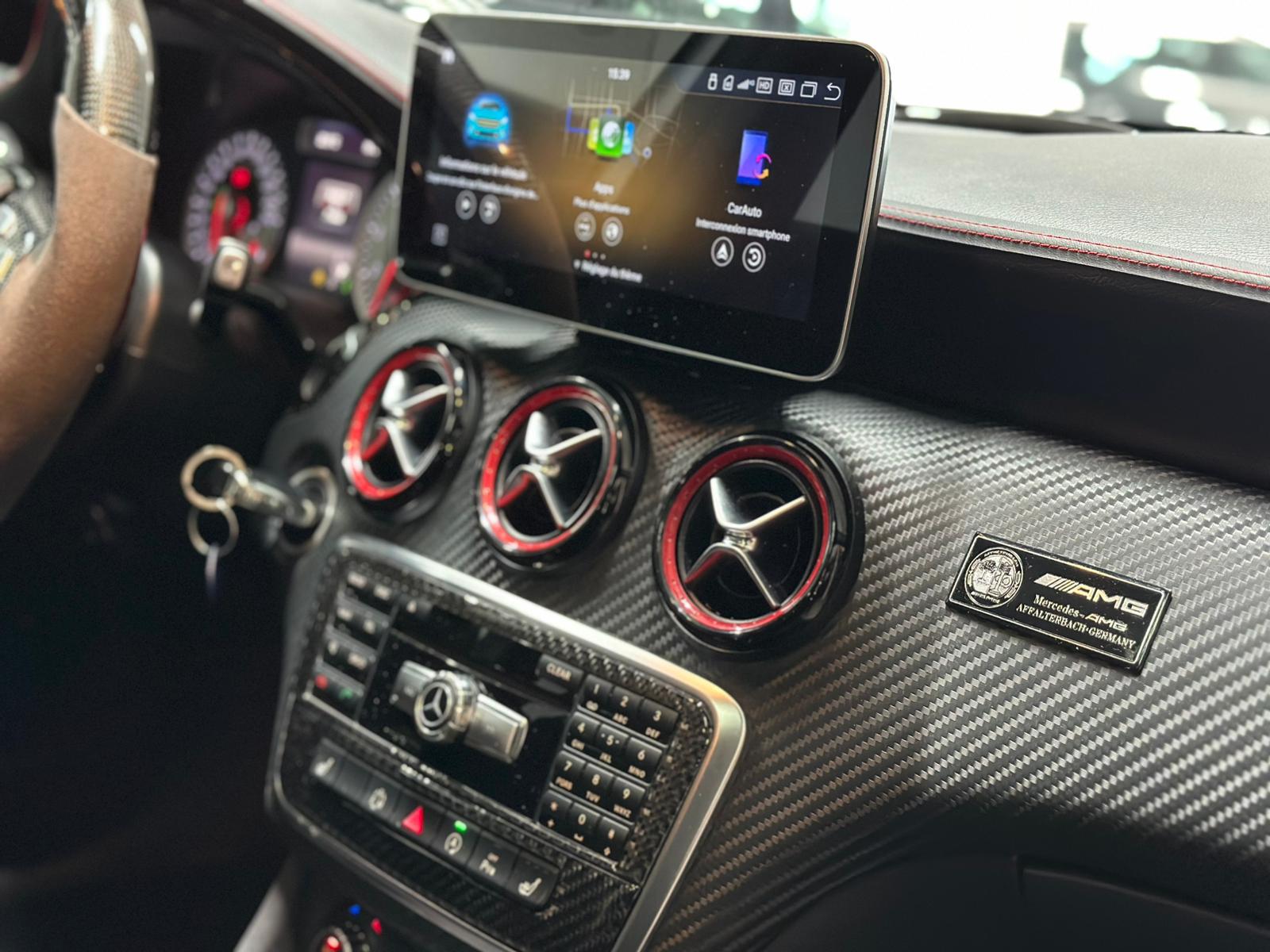 MERCEDES-BENZ A 250 AMG Line 4Matic 7G-DCT-image-12