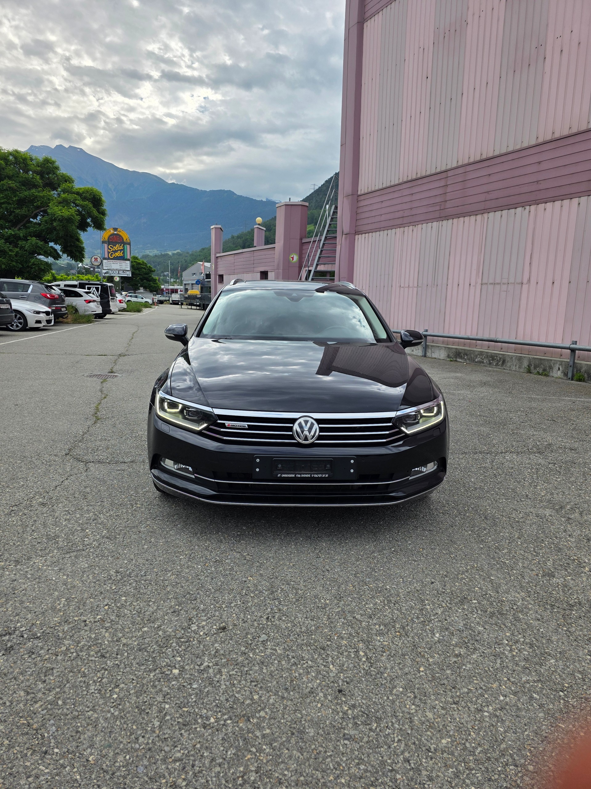 VW Passat Variant 2.0 TDI SCR BMT Highline DSG-image-1