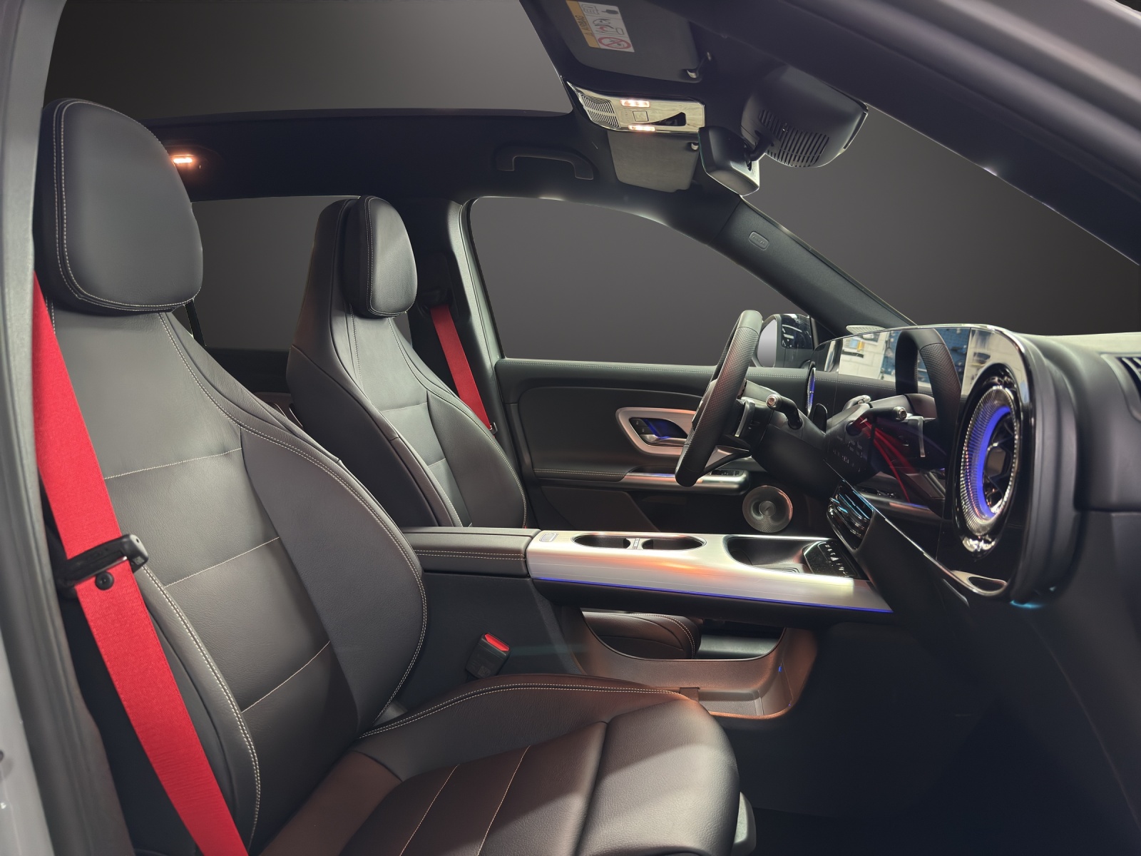 MERCEDES-BENZ GLB 220 4Matic 8G-Tronic-image-11