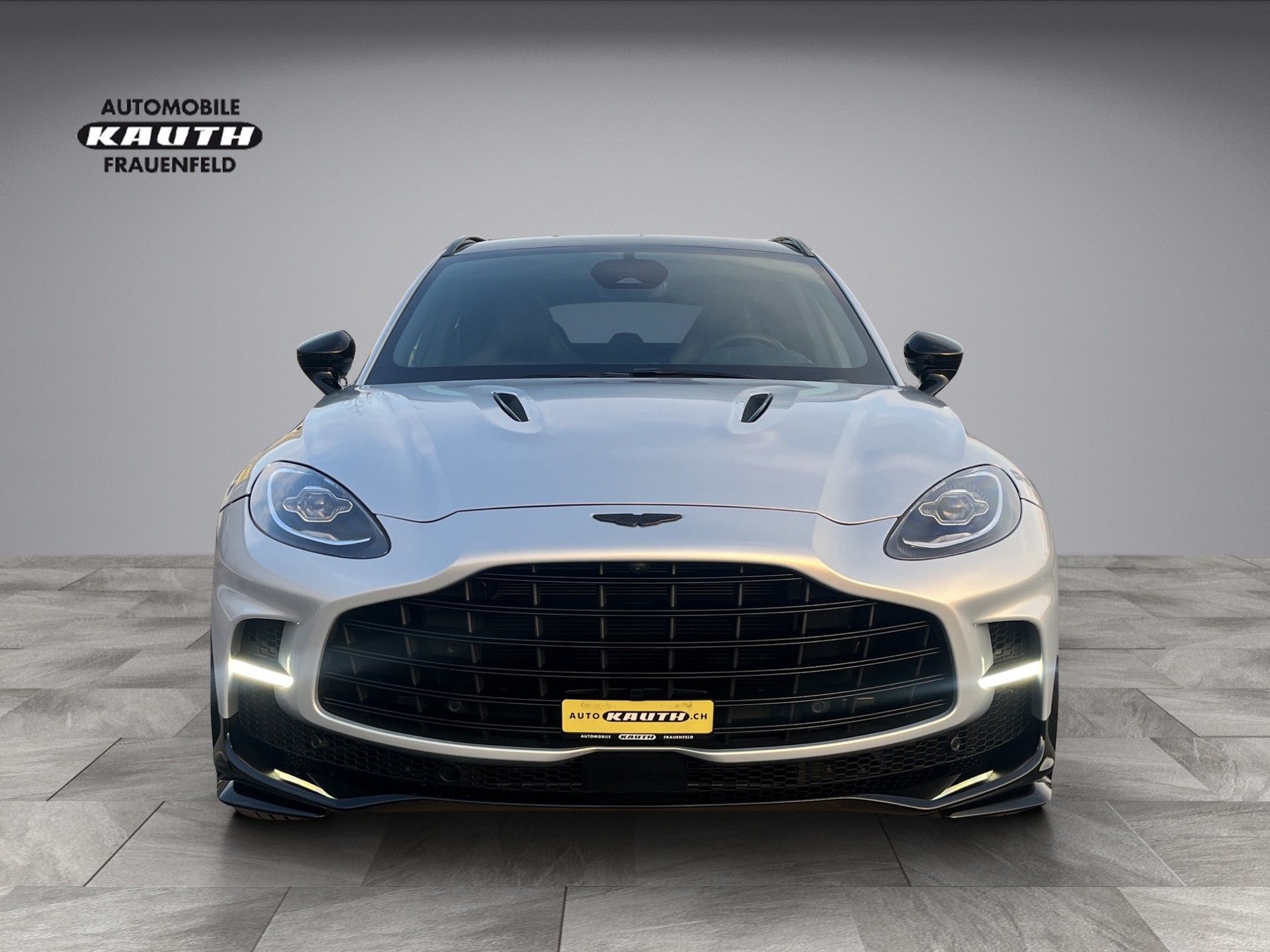 ASTON MARTIN DBX 4.0 V8*New Modell 707PS!!*-showroom-element-3