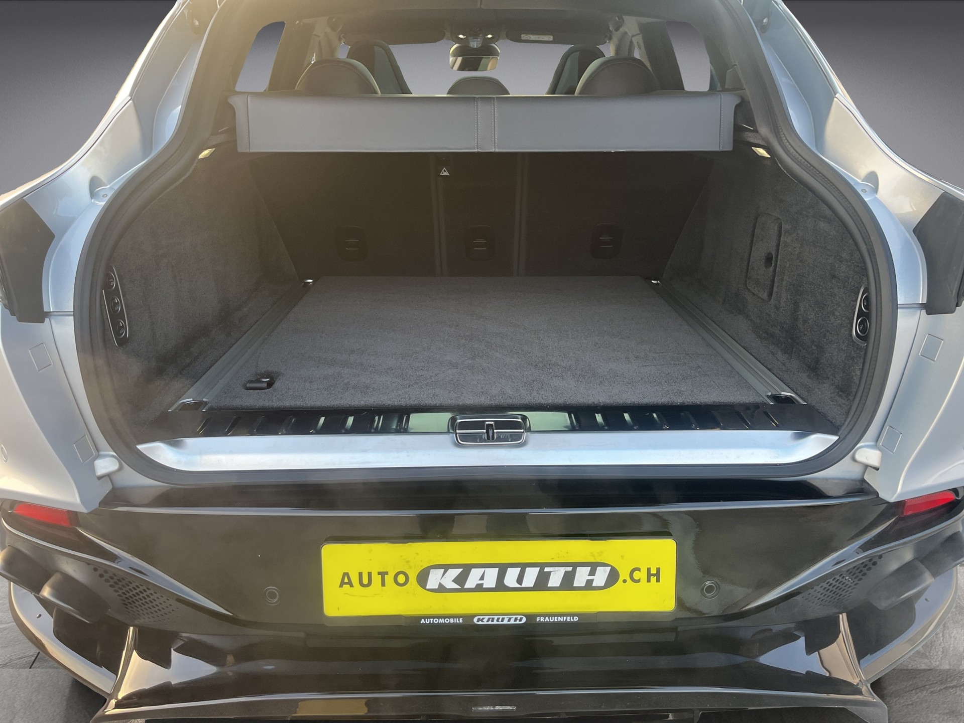 ASTON MARTIN DBX 4.0 V8*New Modell 707PS!!*-image-16