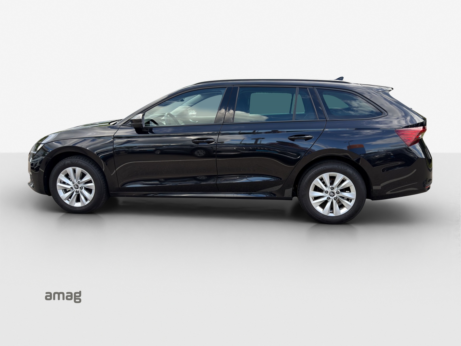 SKODA Octavia Combi 2.0 TDI DSG Selection-showroom-element-1
