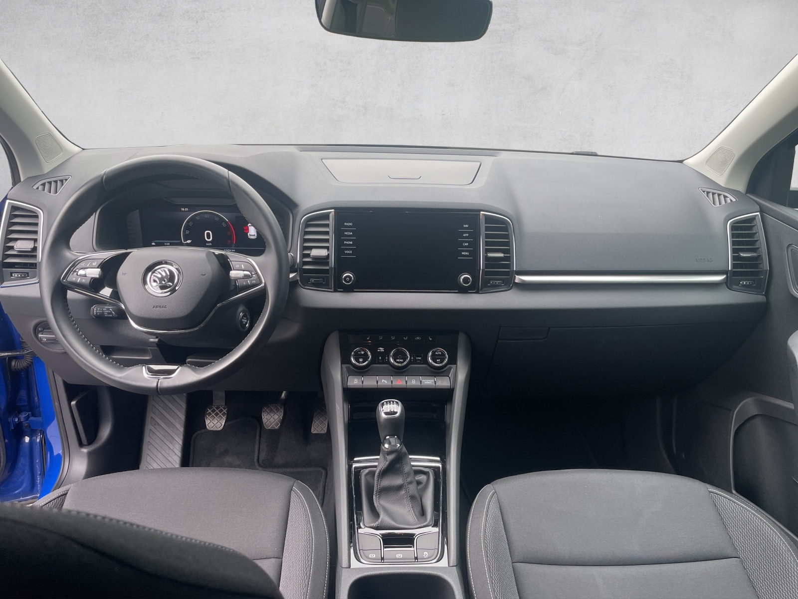 SKODA Karoq 1.5 TSI Ambition-image-11