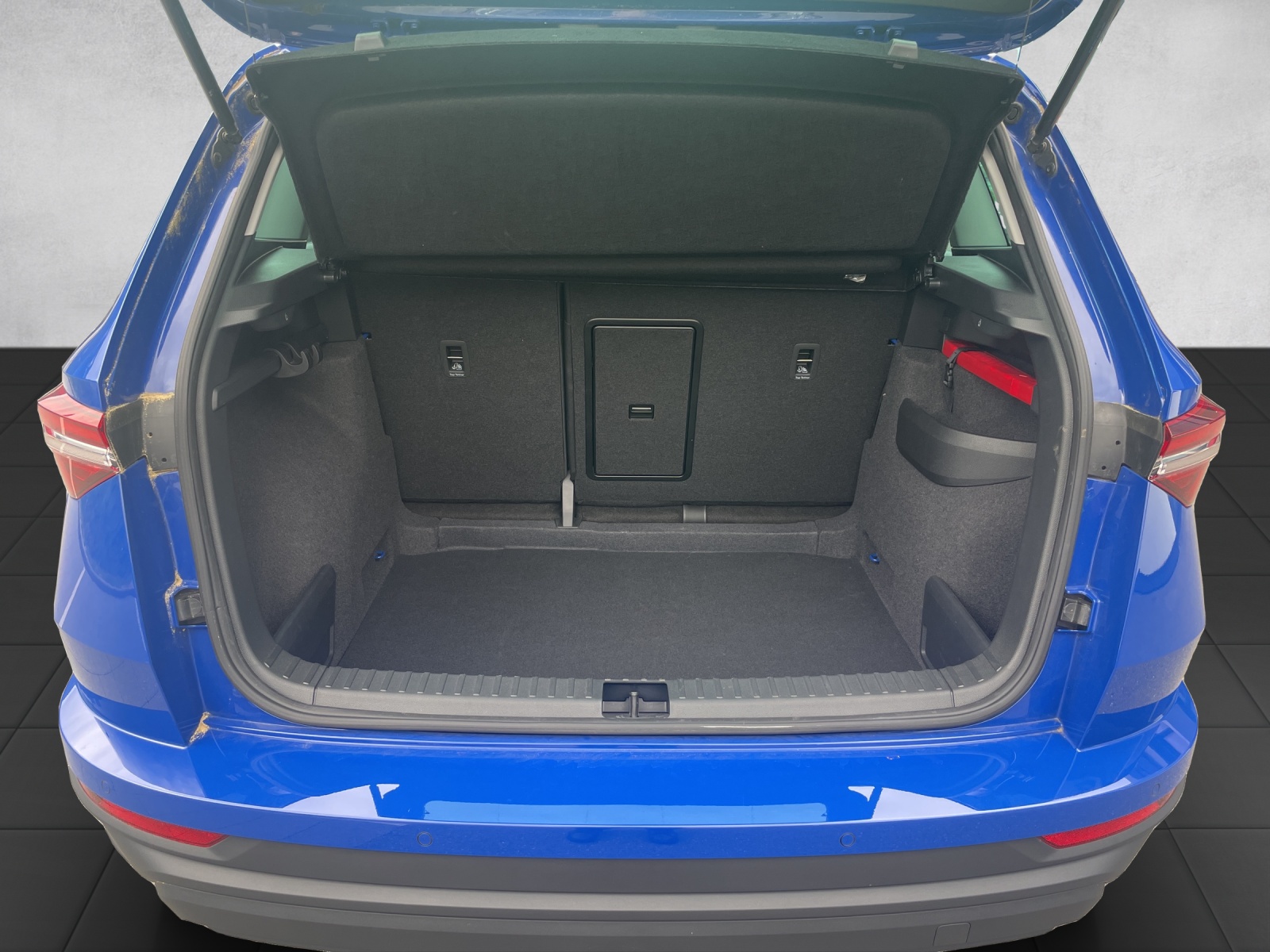 SKODA Karoq 1.5 TSI Ambition-image-13