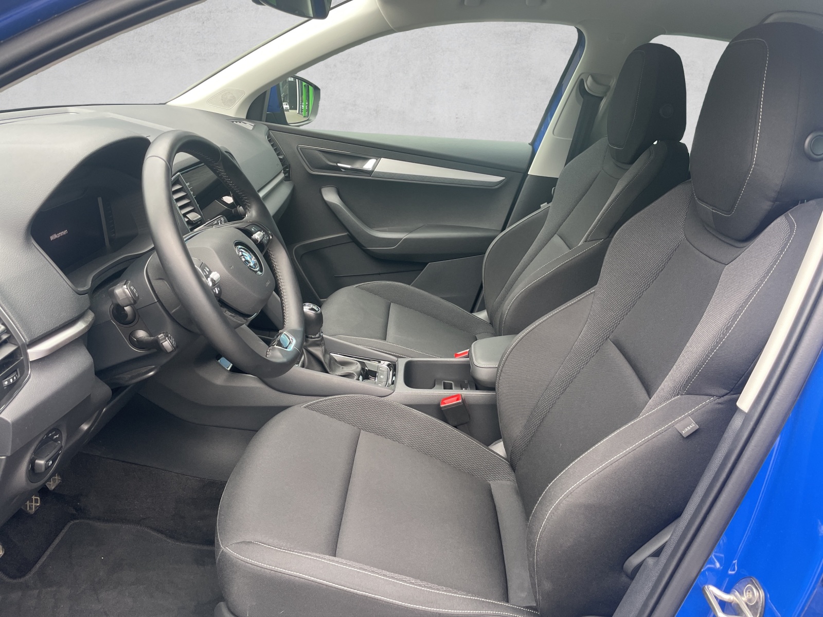 SKODA Karoq 1.5 TSI Ambition-image-8