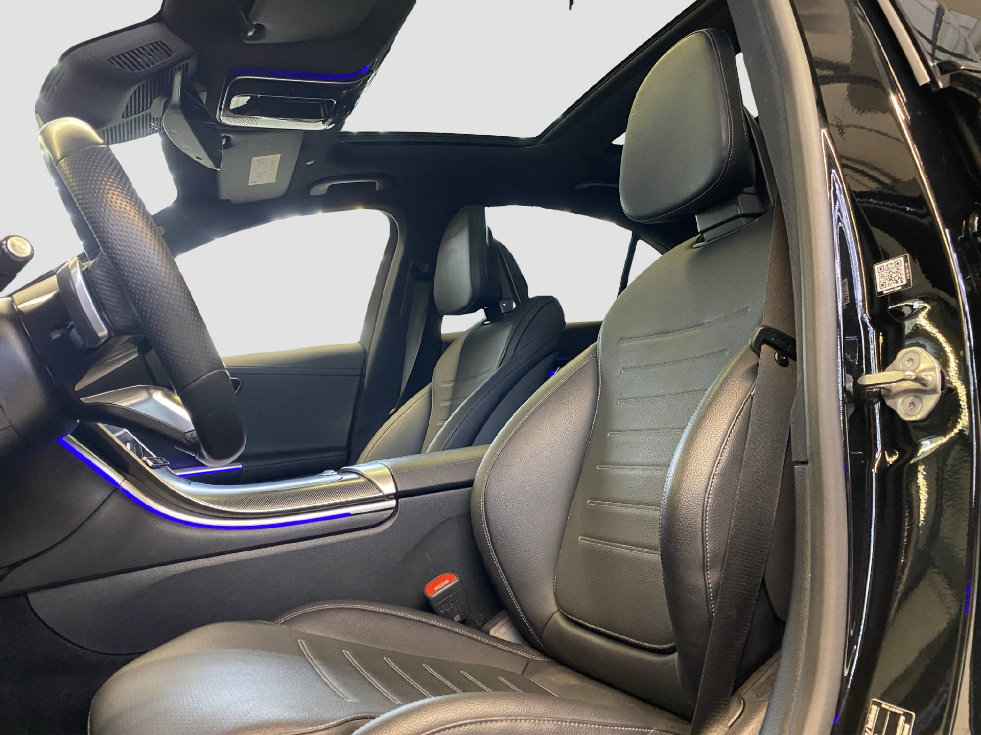 MERCEDES-BENZ C 220 d Swiss Star AMG Line 4MATIC-image-11