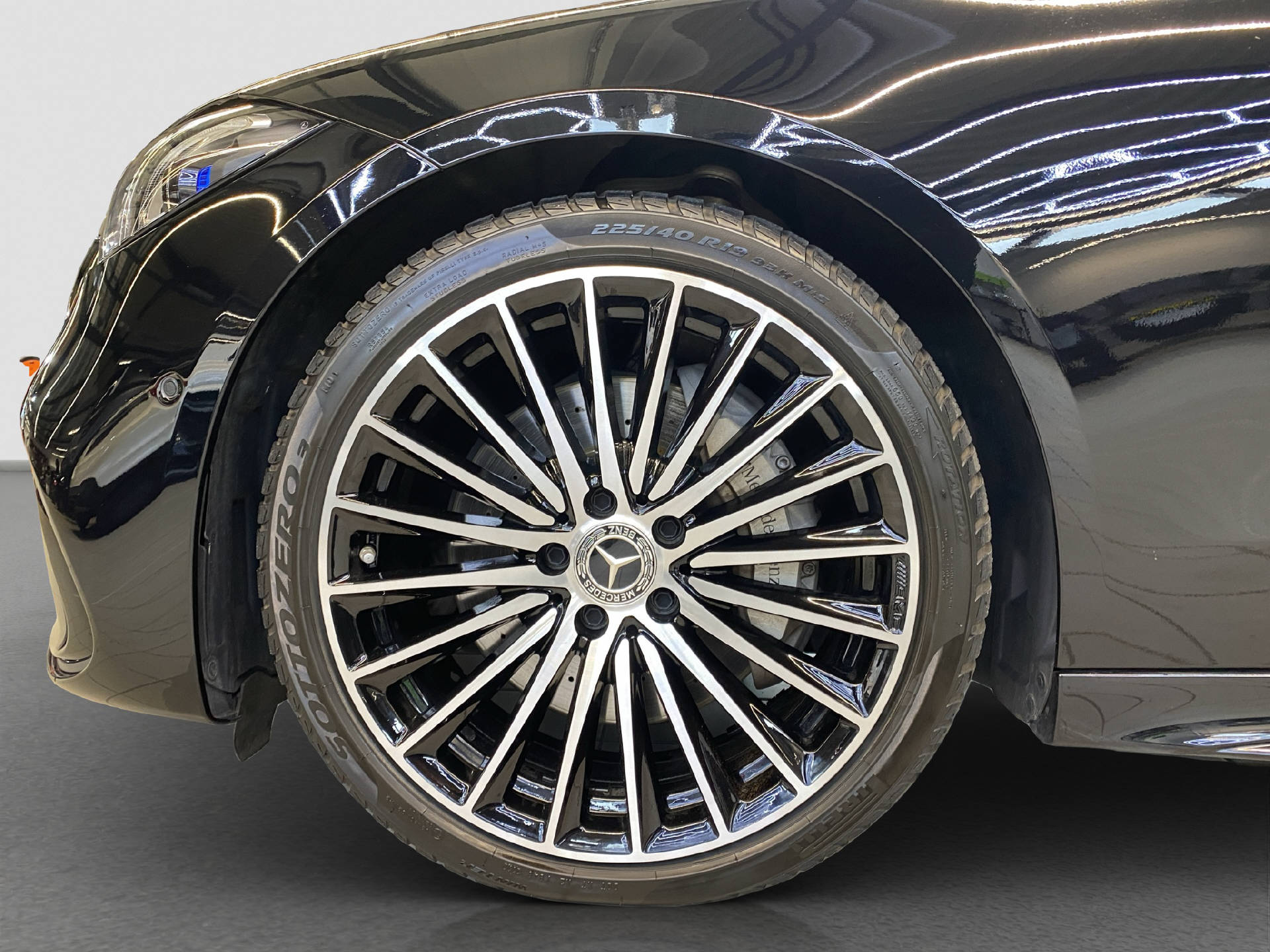 MERCEDES-BENZ C 220 d Swiss Star AMG Line 4MATIC-image-5