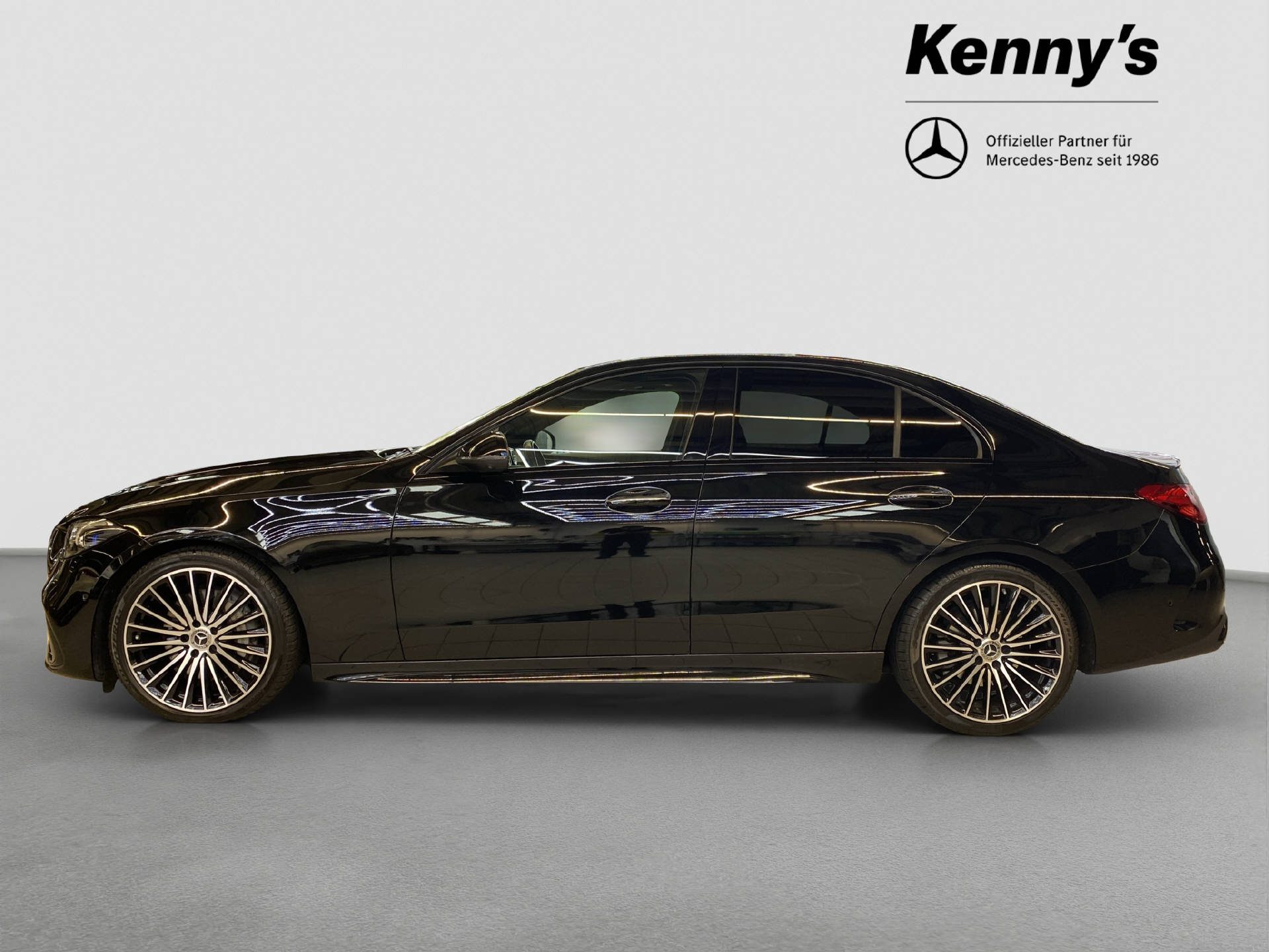 MERCEDES-BENZ C 220 d Swiss Star AMG Line 4MATIC-showroom-element-2