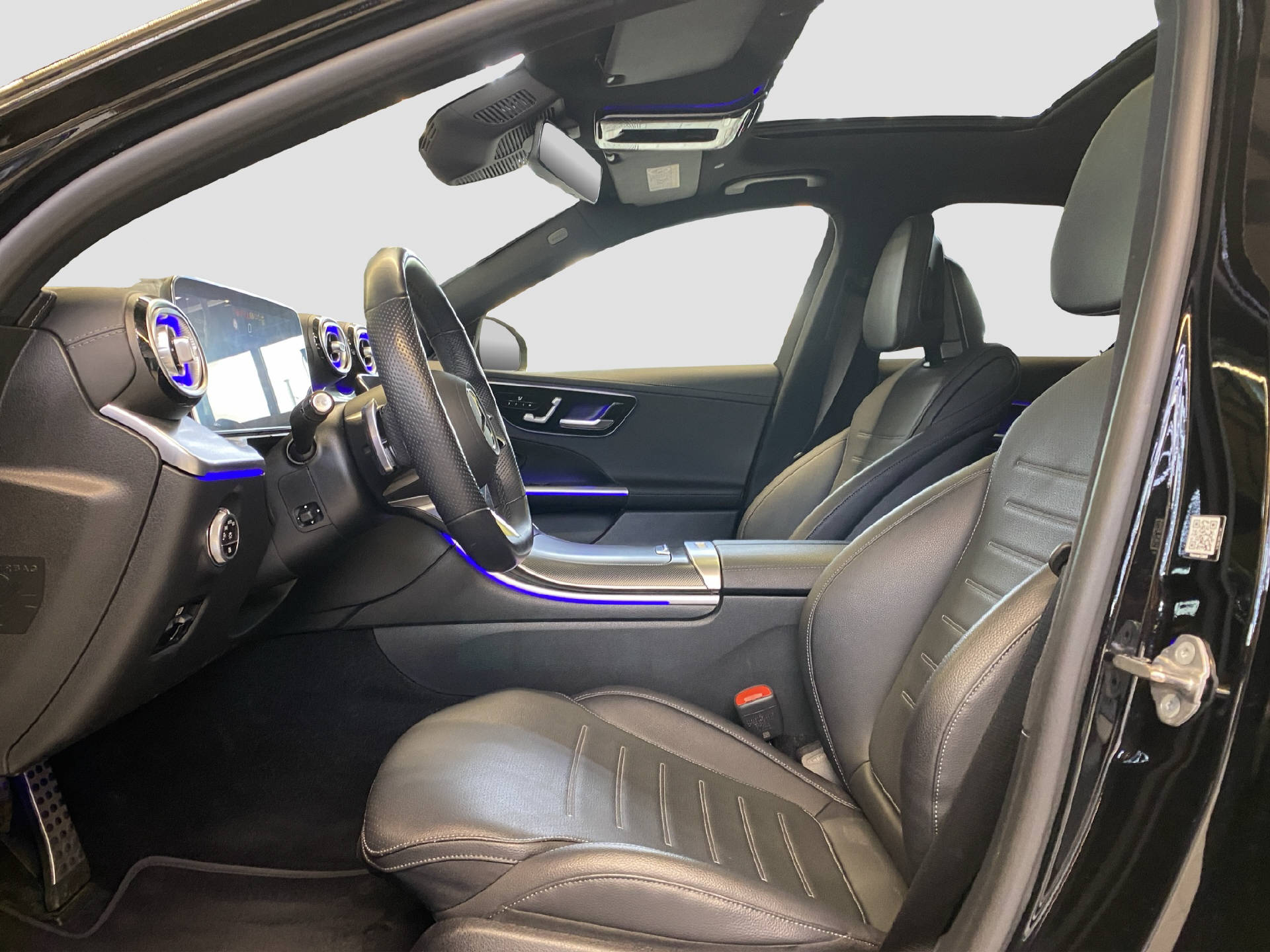 MERCEDES-BENZ C 220 d Swiss Star AMG Line 4MATIC-image-6