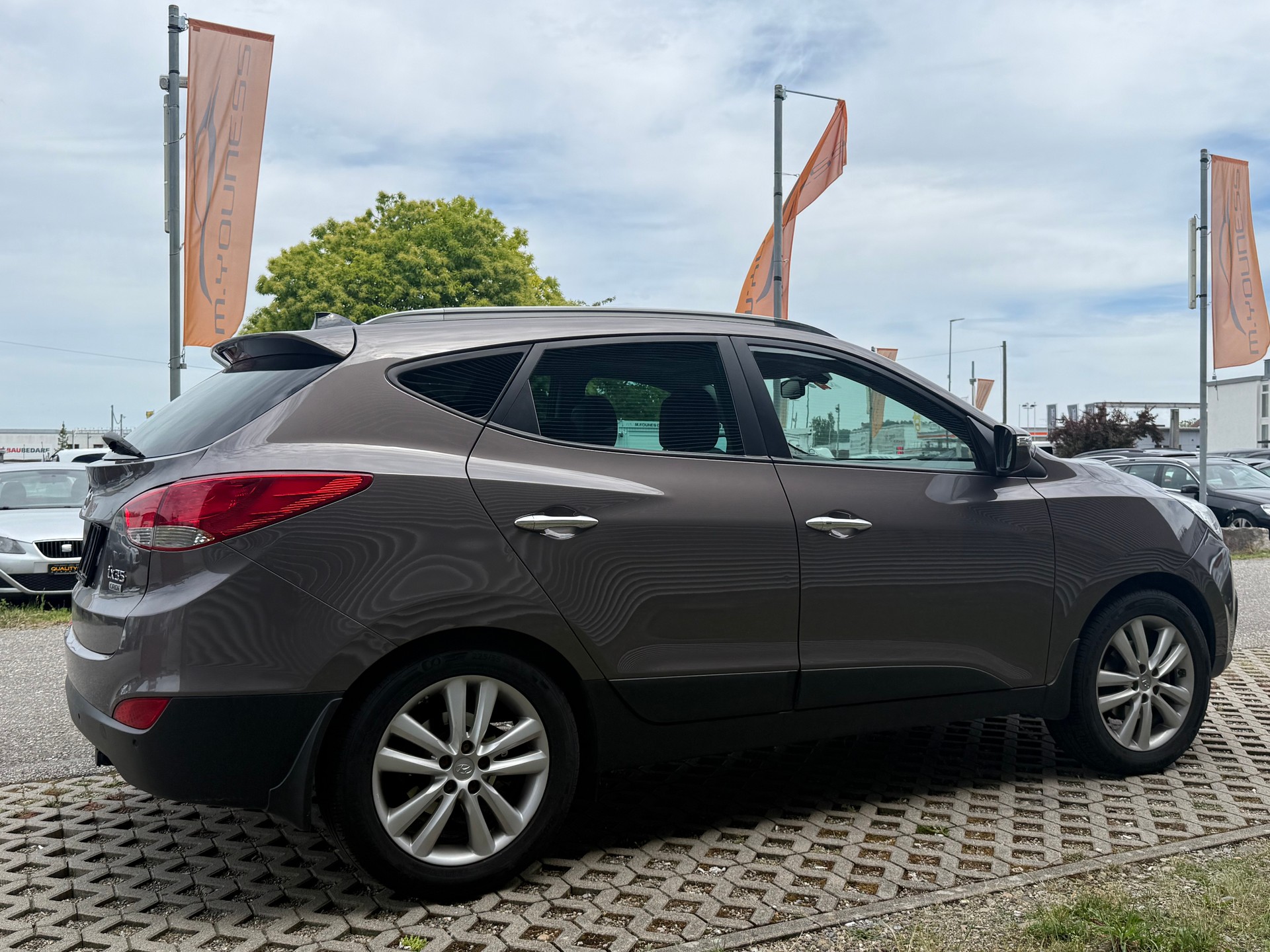 HYUNDAI iX 35 2.0 CRDi Style 4WD Automatic-image-3