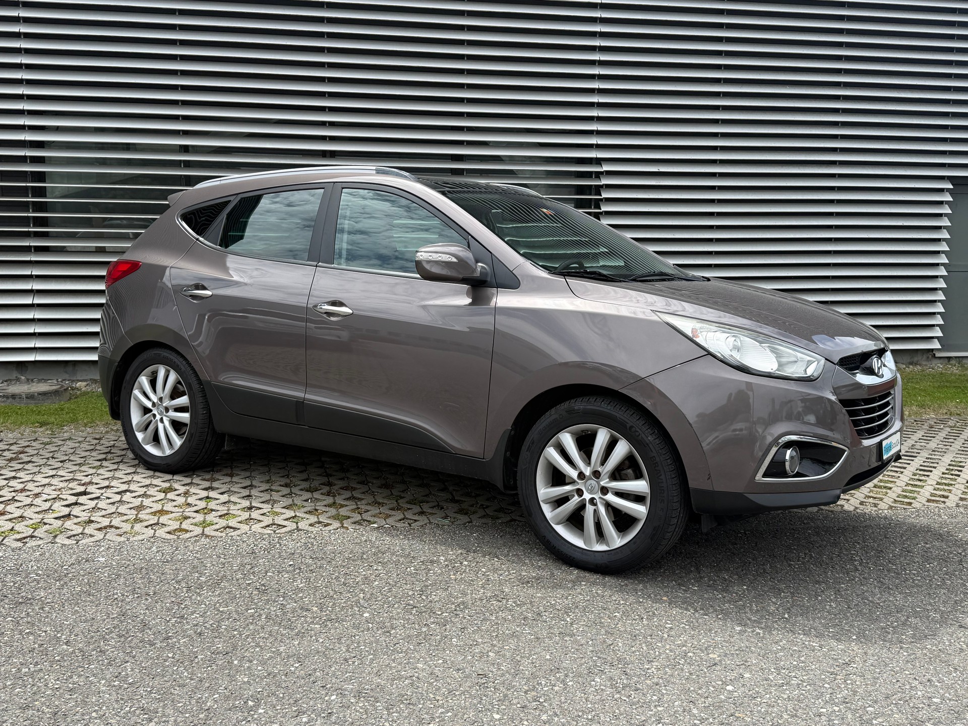 HYUNDAI iX 35 2.0 CRDi Style 4WD Automatic-image-1
