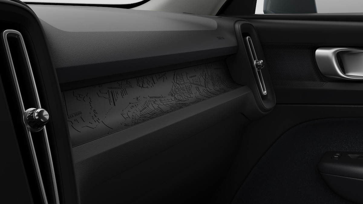 VOLVO XC40 2.0 B3 MH Essential-image-9