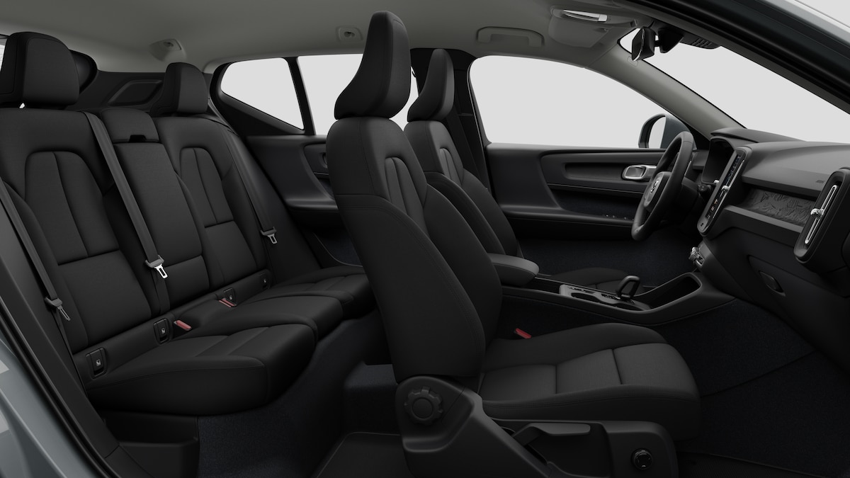 VOLVO XC40 2.0 B3 MH Essential-image-13