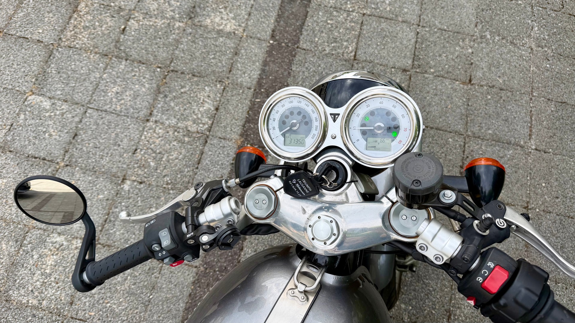 TRIUMPH Thruxton R 1200 i ABS-image-5