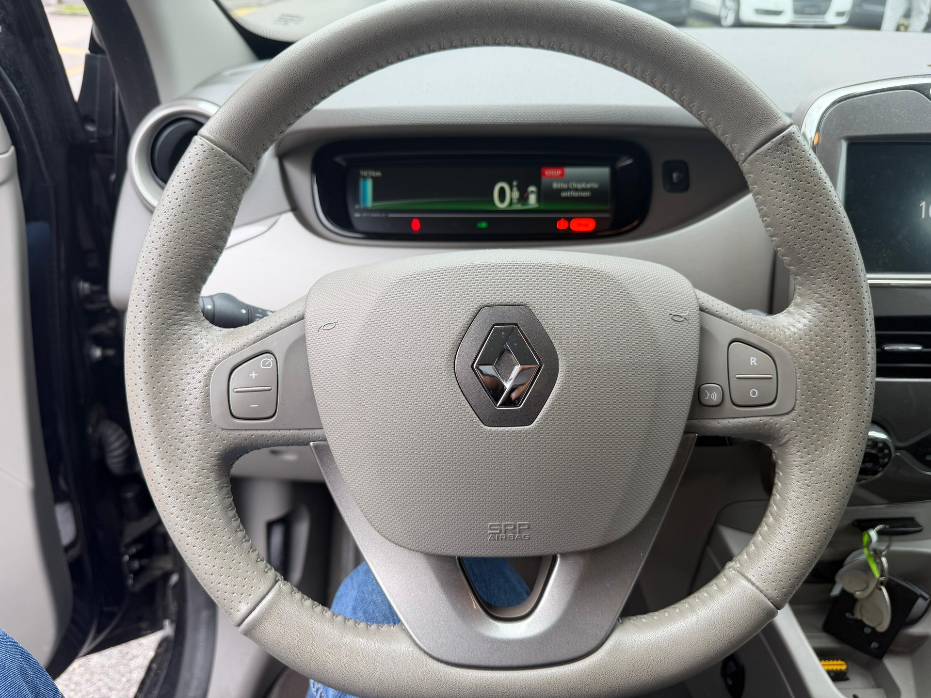 RENAULT Zoe Life R240 Batterie neuwerig! Motor defekt-image-8