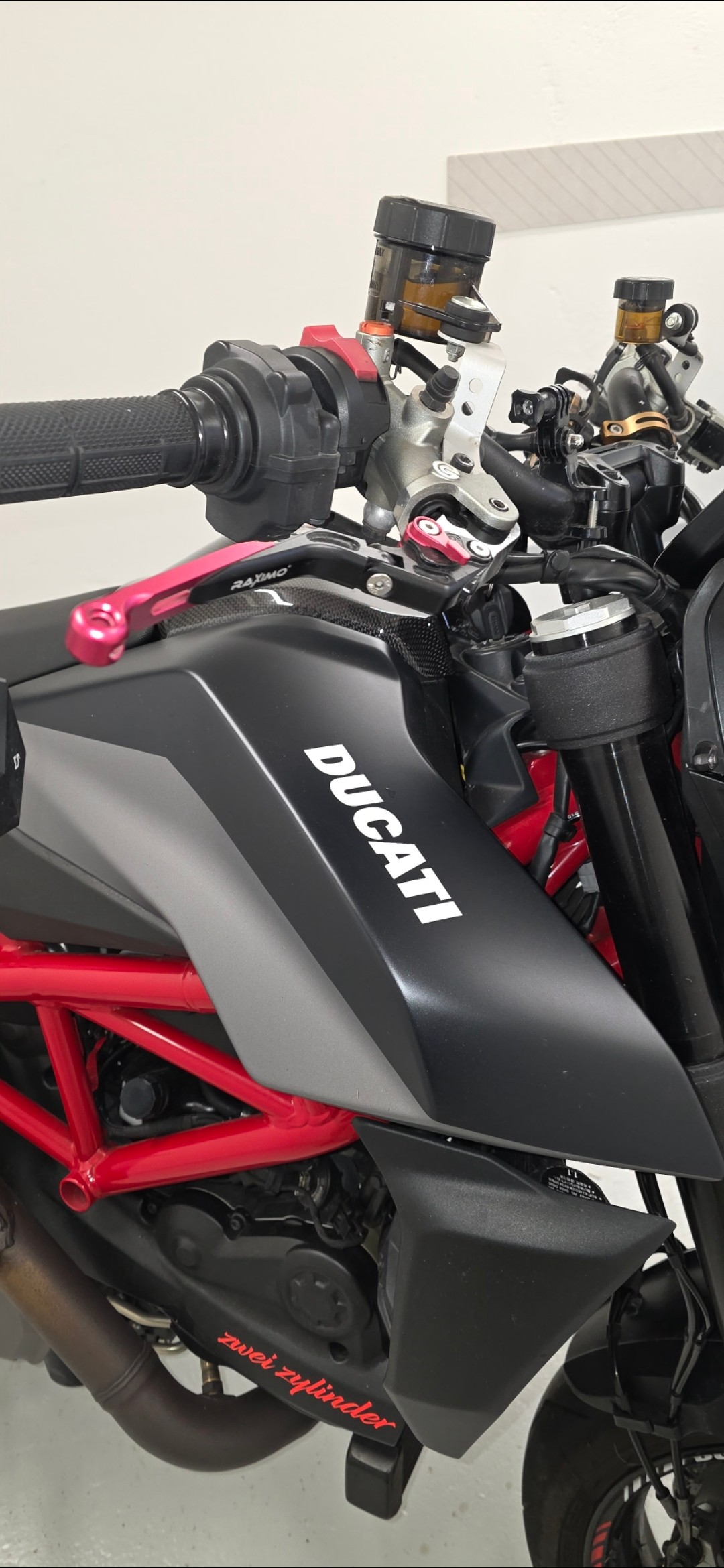 DUCATI Hypermotard 950-image-3