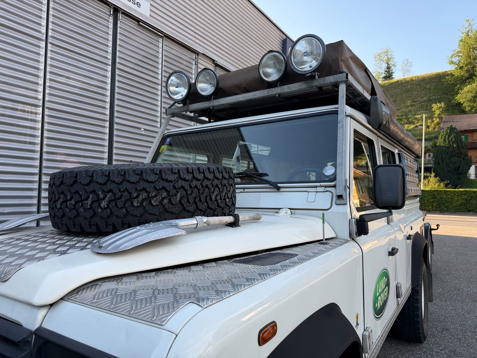 LAND ROVER Defender 110 CSW 2.5 Td5-image-14