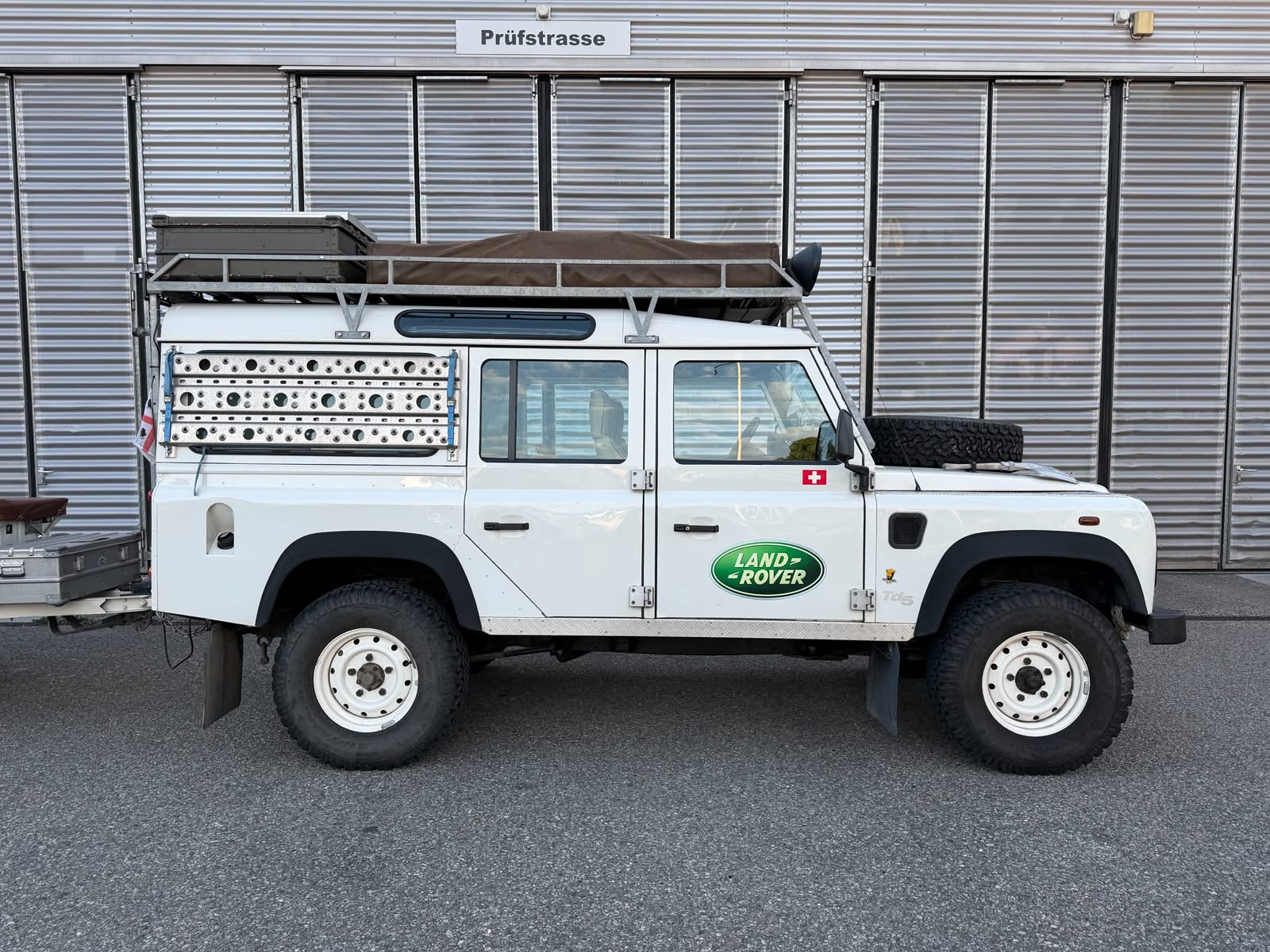 LAND ROVER Defender 110 CSW 2.5 Td5-image-6