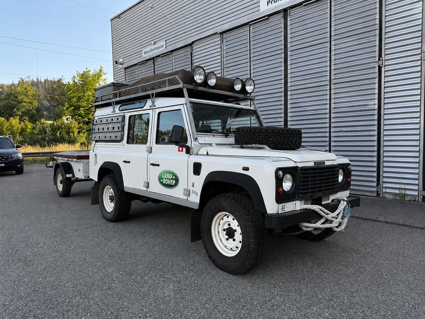 LAND ROVER Defender 110 CSW 2.5 Td5-showroom-element-1