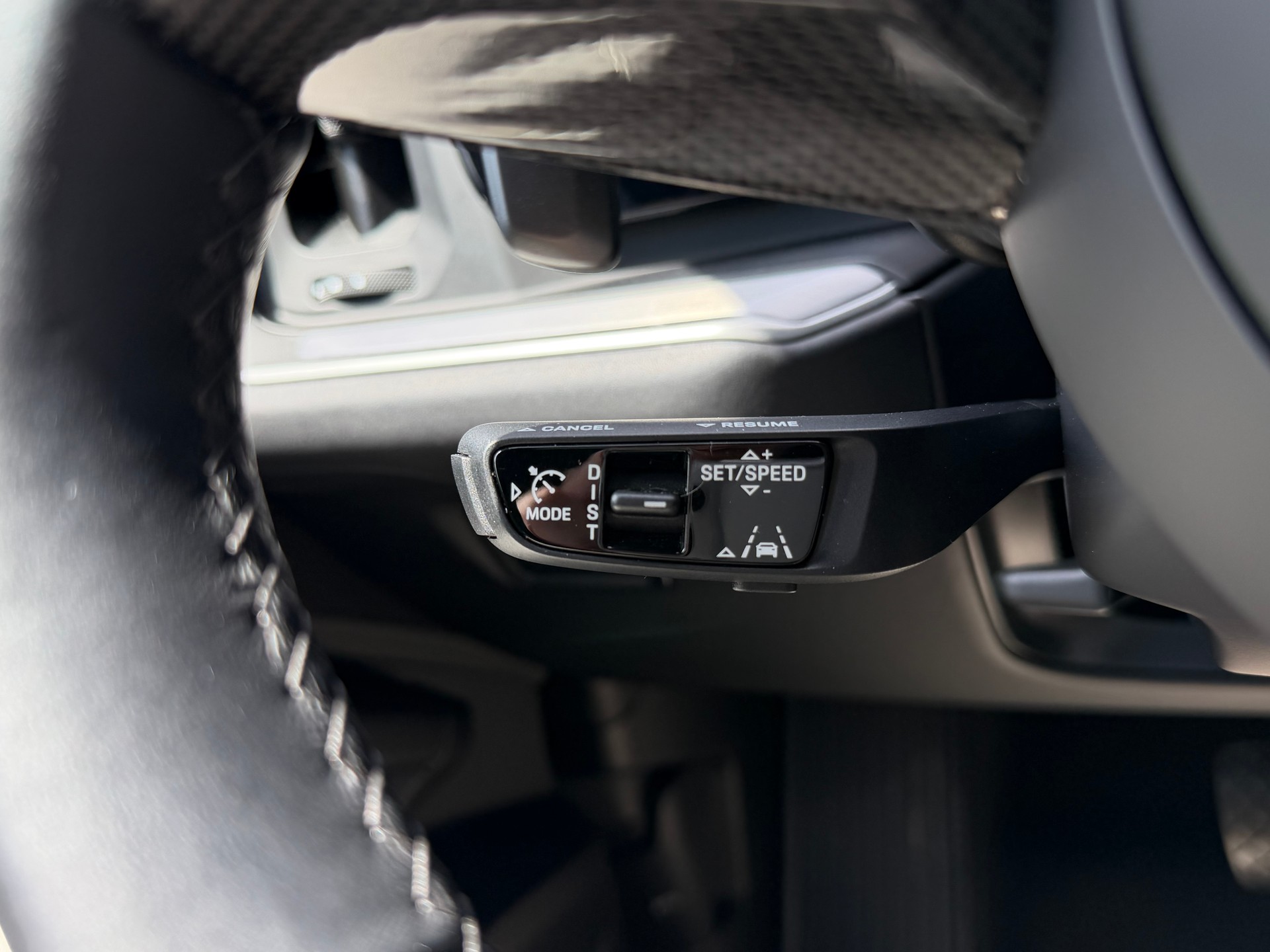 PORSCHE Cayenne E-Hybrid Tiptronic-image-26