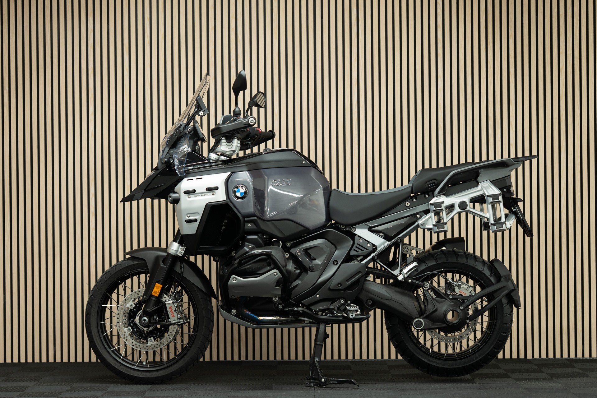 BMW R 1300 GS Adventure-image-1